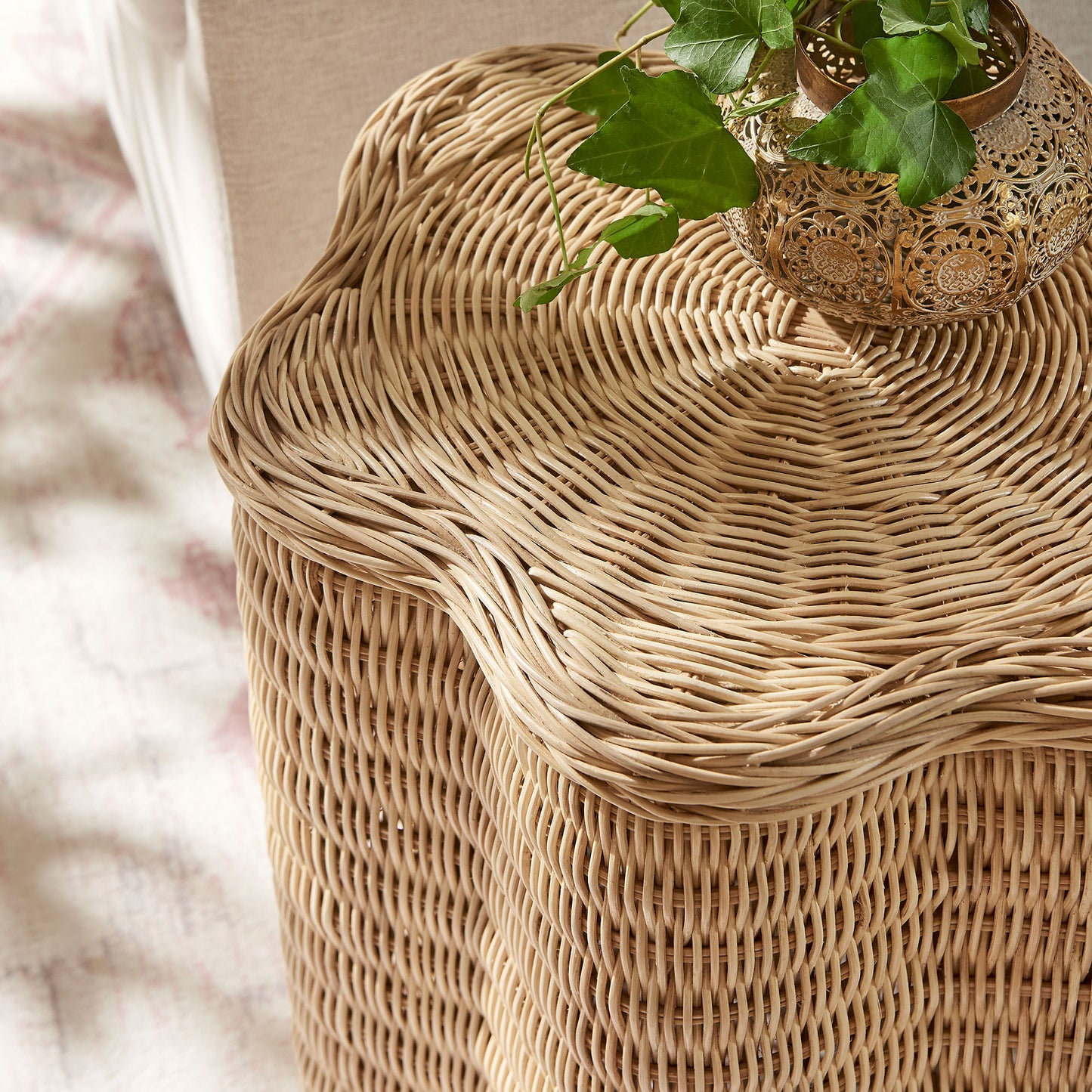 Erika Scalloped Natural Rattan Side Table by Modway EEI-7366