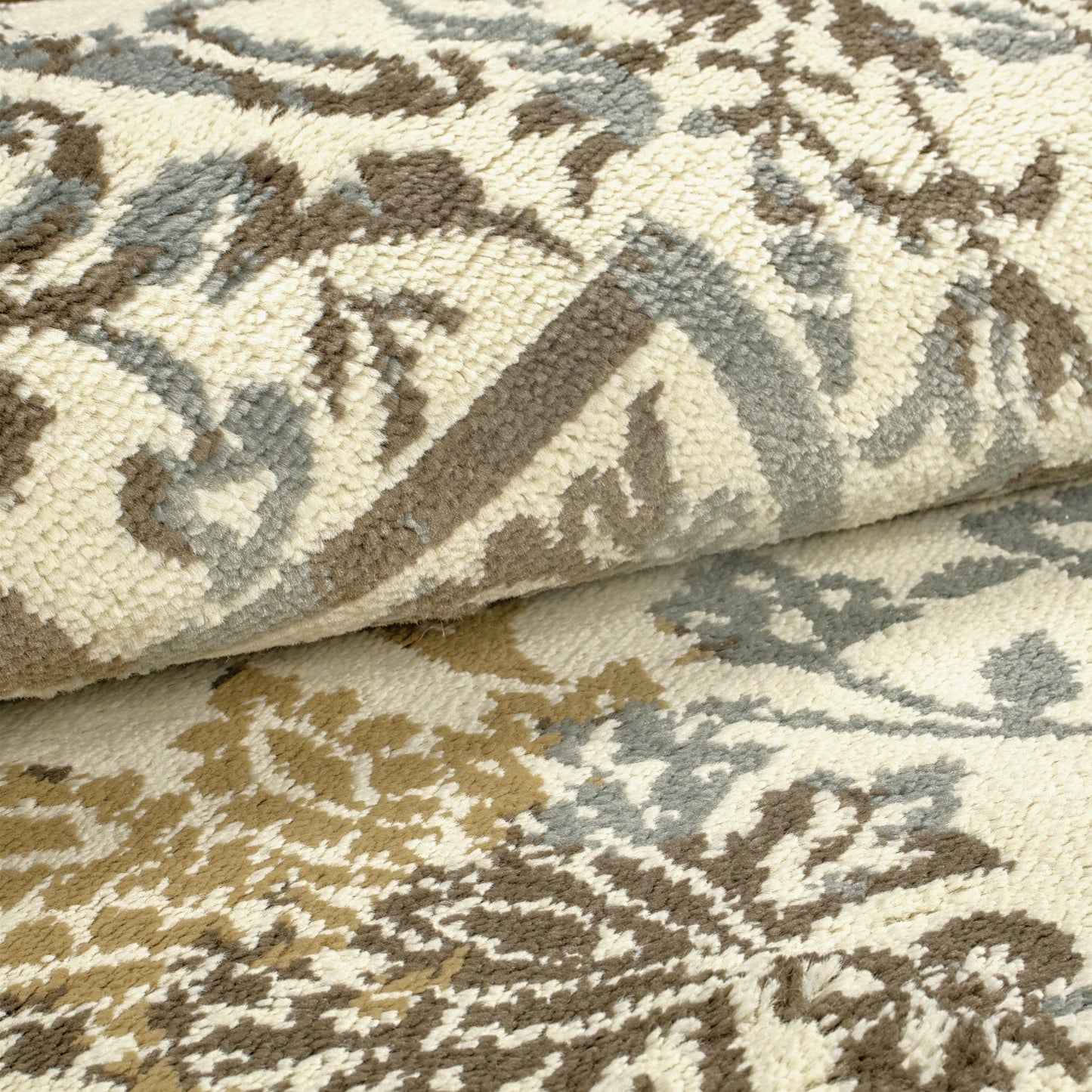 Ariza Oriental Traditional Floral Rug FredCo