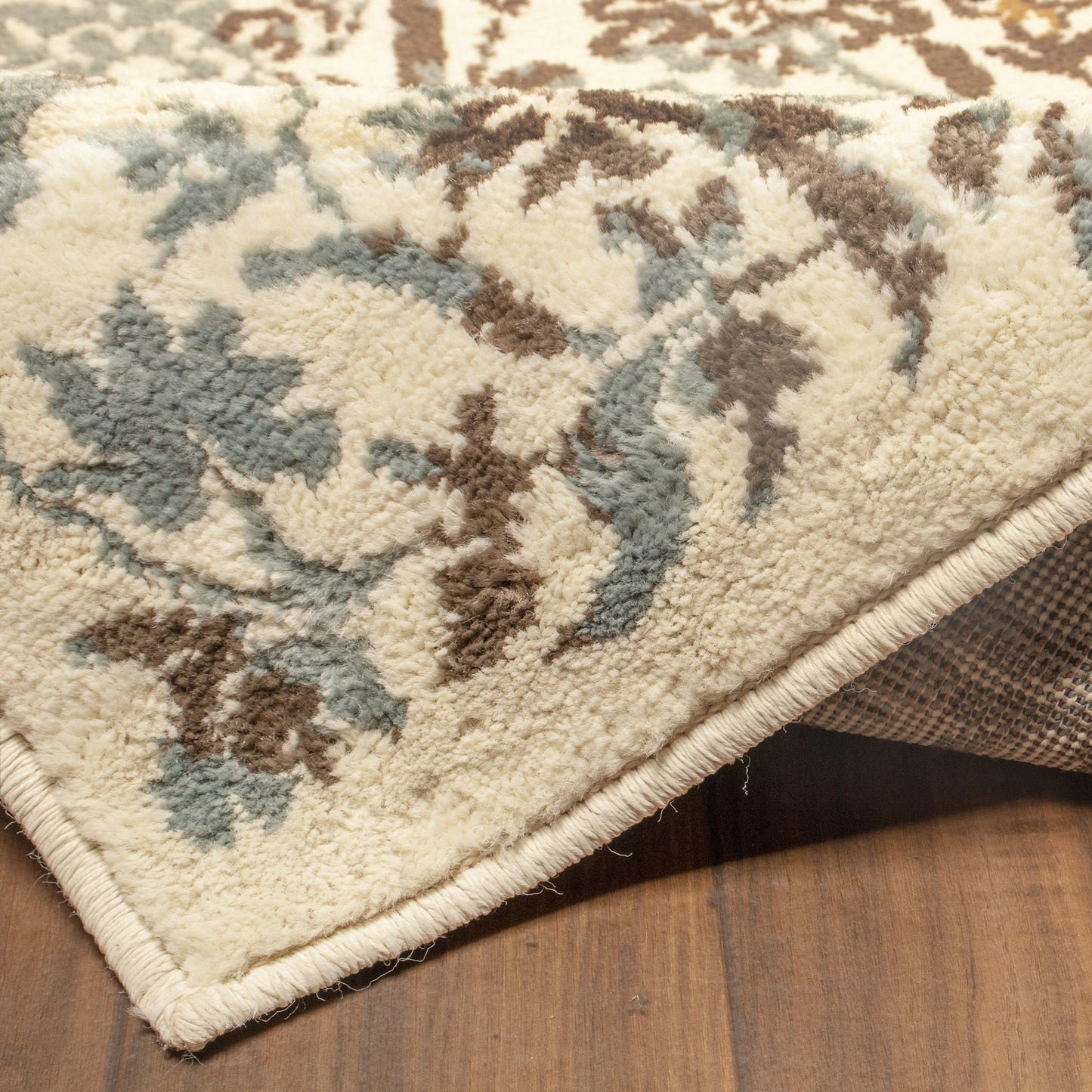 Ariza Oriental Traditional Floral Rug FredCo