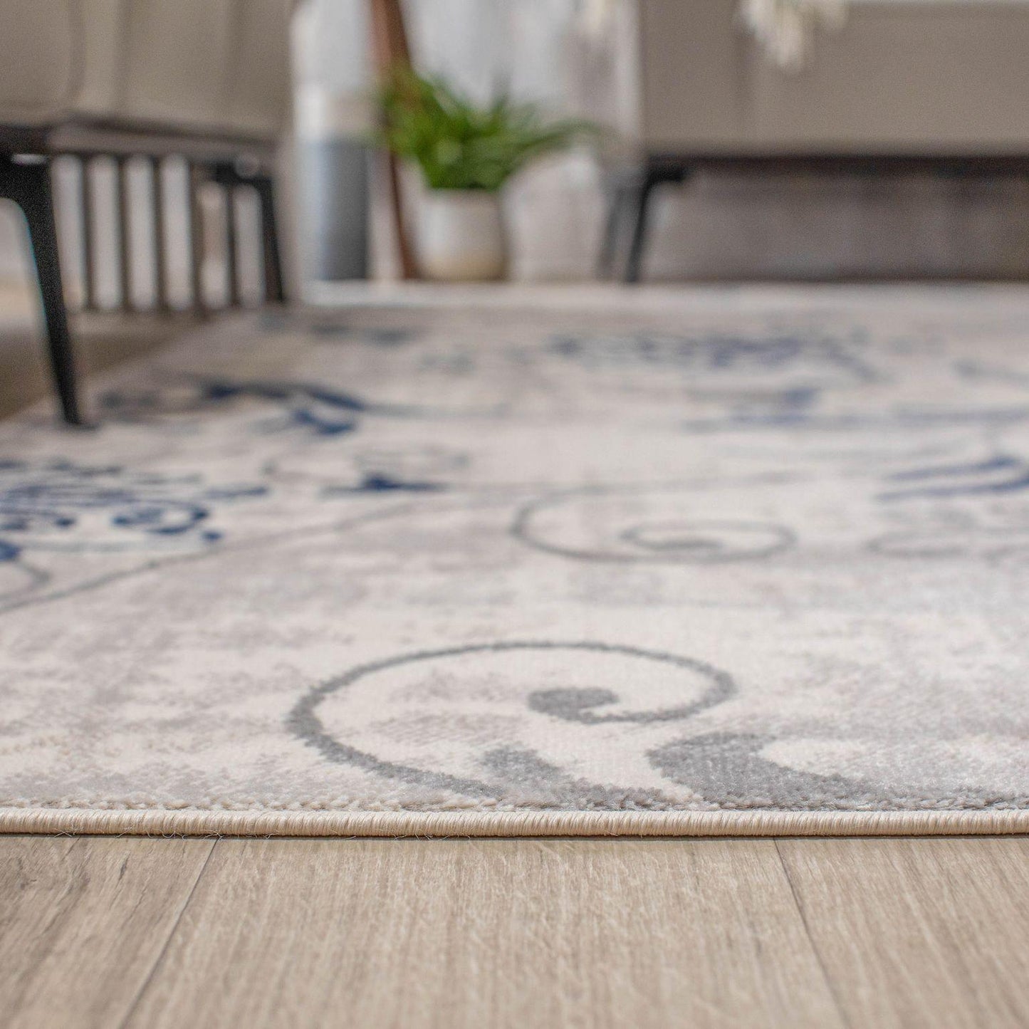 Briony Modern Floral Rug FredCo