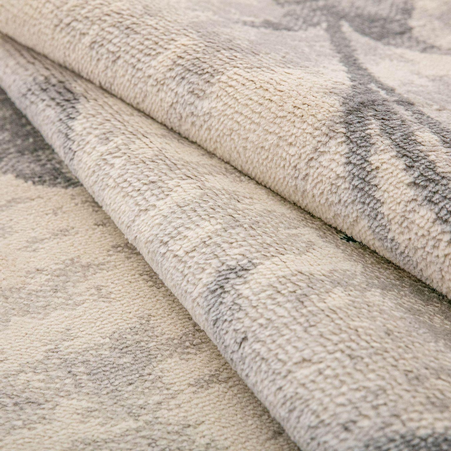 Briony Modern Floral Rug FredCo