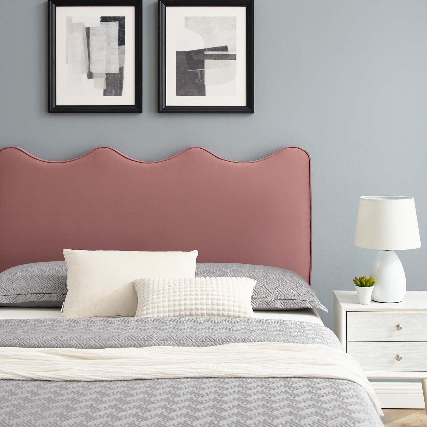 Current Performance Velvet Queen Platform Bed, MOD-6735 FredCo