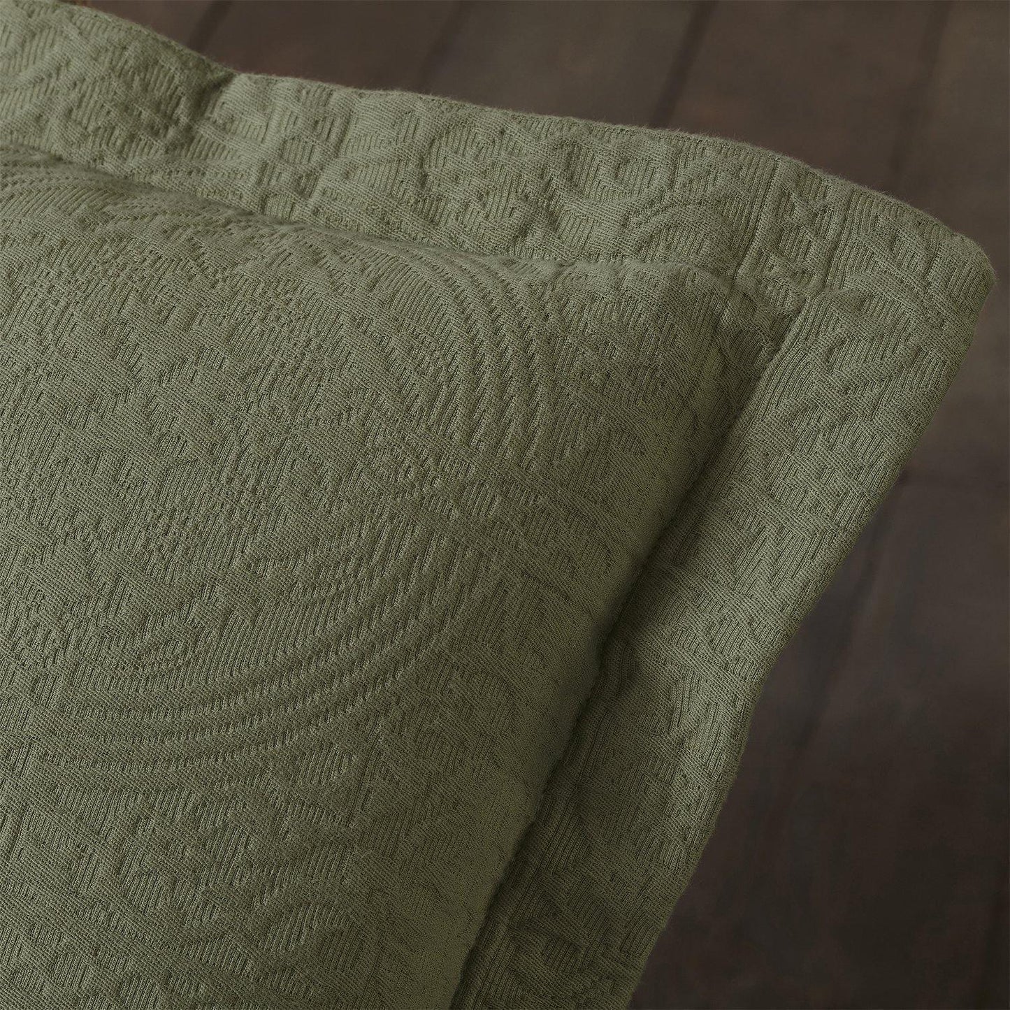 Fleur De Lis 100% Cotton Jacquard Matelassé Bedspread Set FredCo