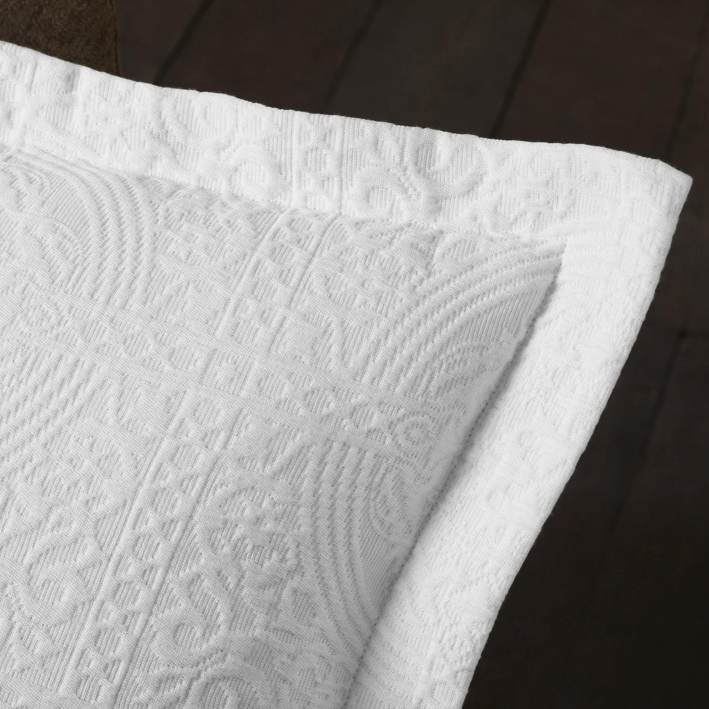 Fleur De Lis 100% Cotton Jacquard Matelassé Bedspread Set FredCo