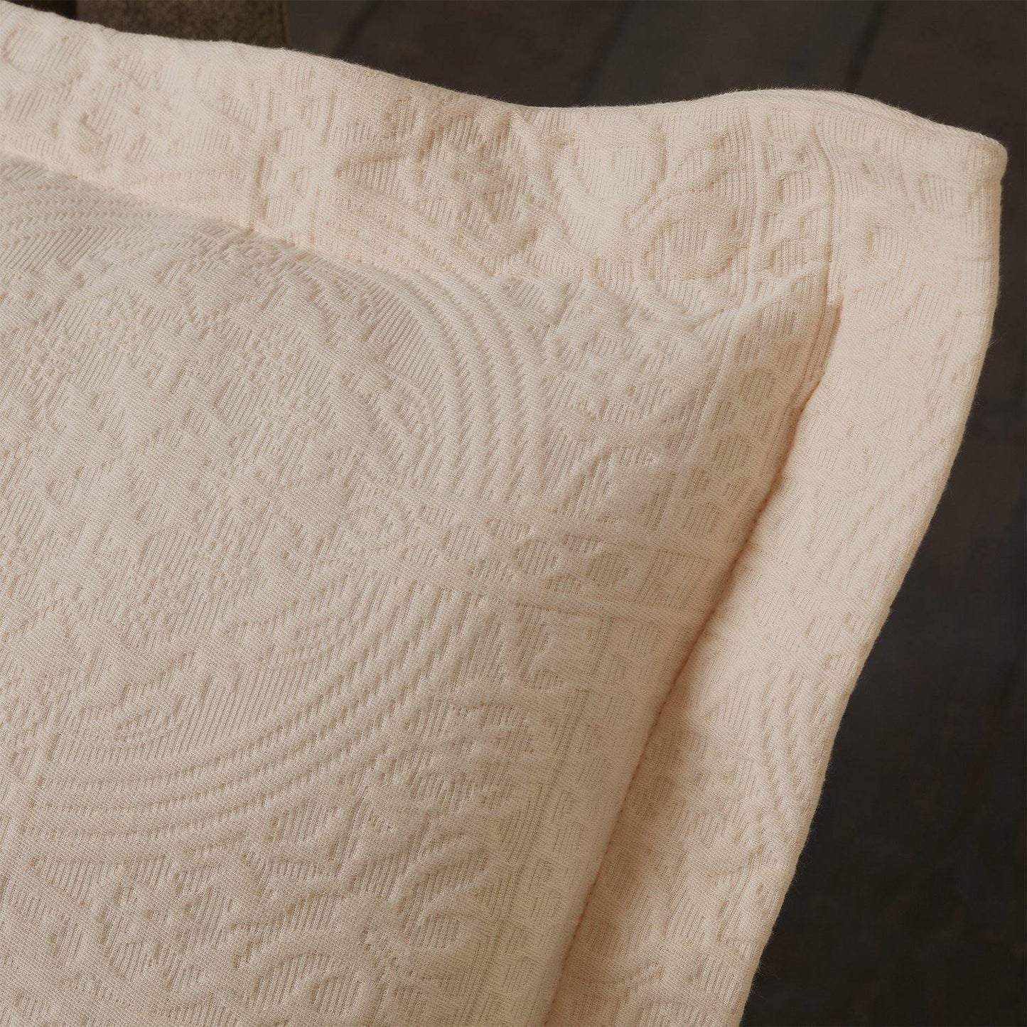 Fleur De Lis 100% Cotton Jacquard Matelassé Bedspread Set FredCo