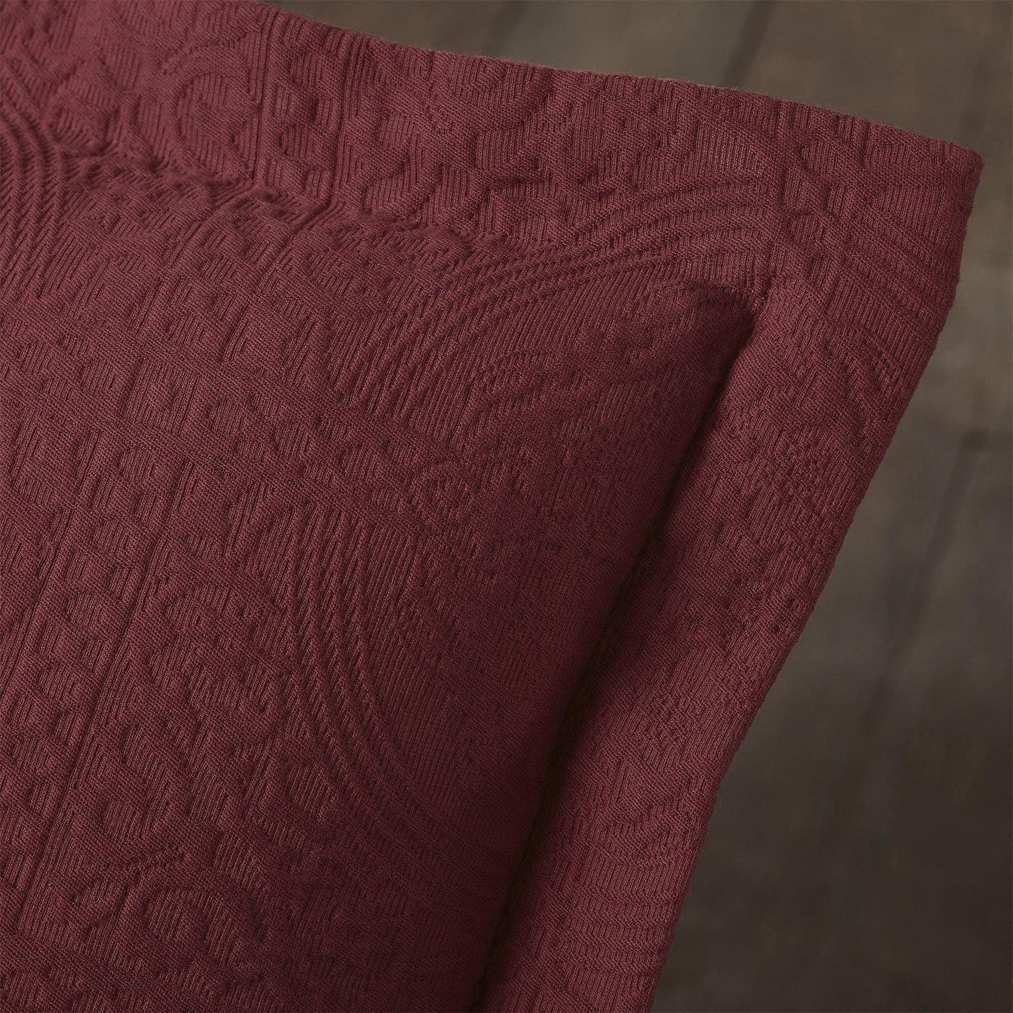 Fleur De Lis 100% Cotton Jacquard Matelassé Bedspread Set FredCo