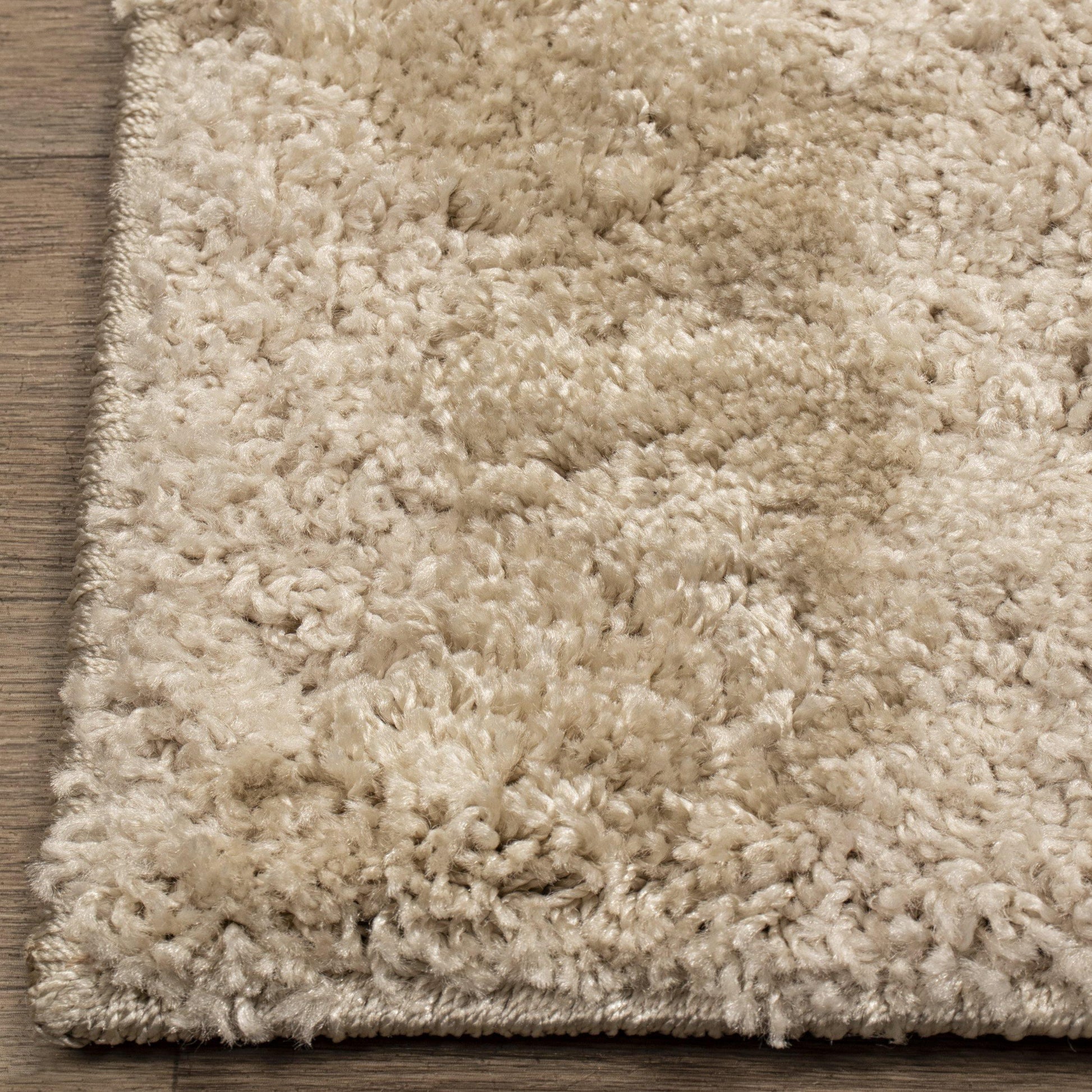 Lucille Rug, Diamond Pattern, Transitional, Jute Backing FredCo