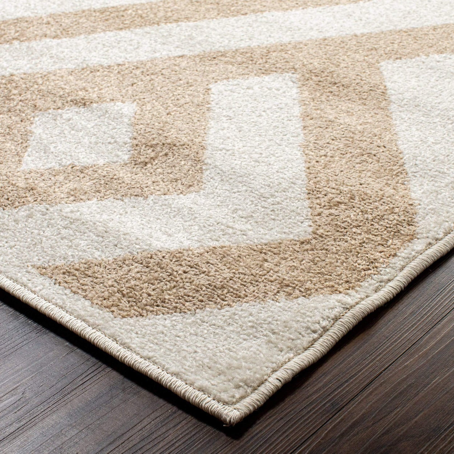 Saxton Traditional Geometric Rug FredCo