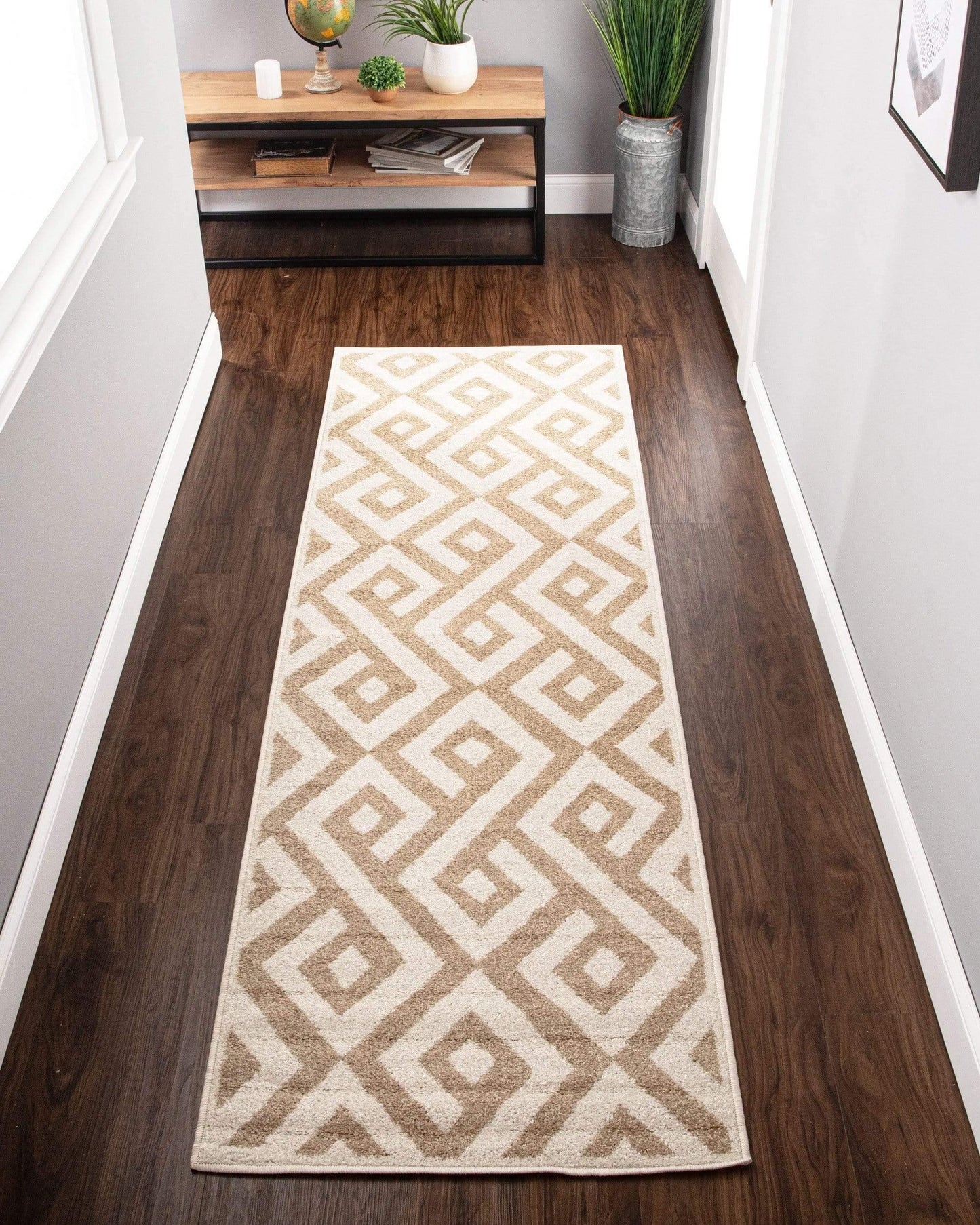 Saxton Traditional Geometric Rug FredCo