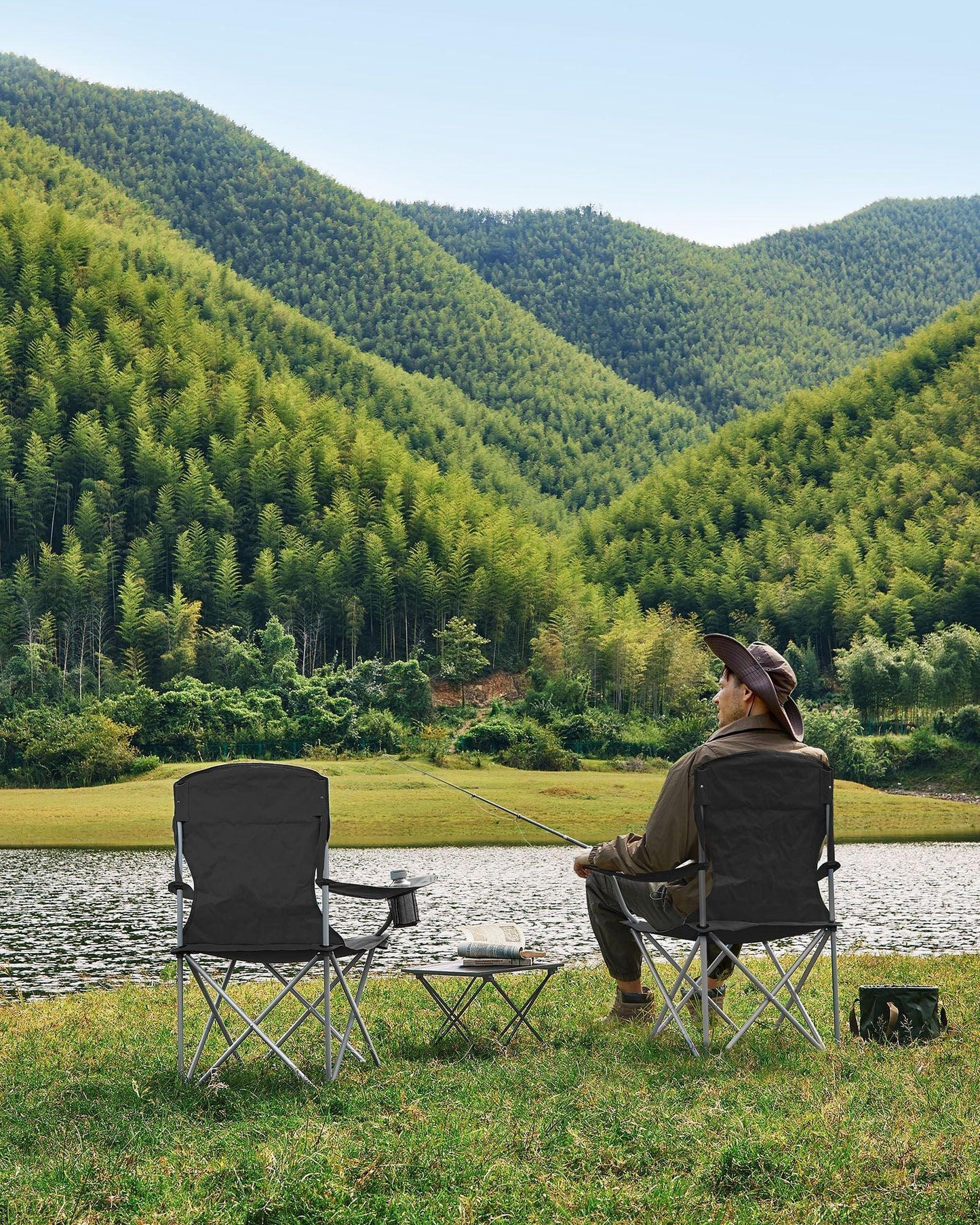 Set of 2 Folding Camping Chairs Max. Capacity 330 lb Ink Black FredCo