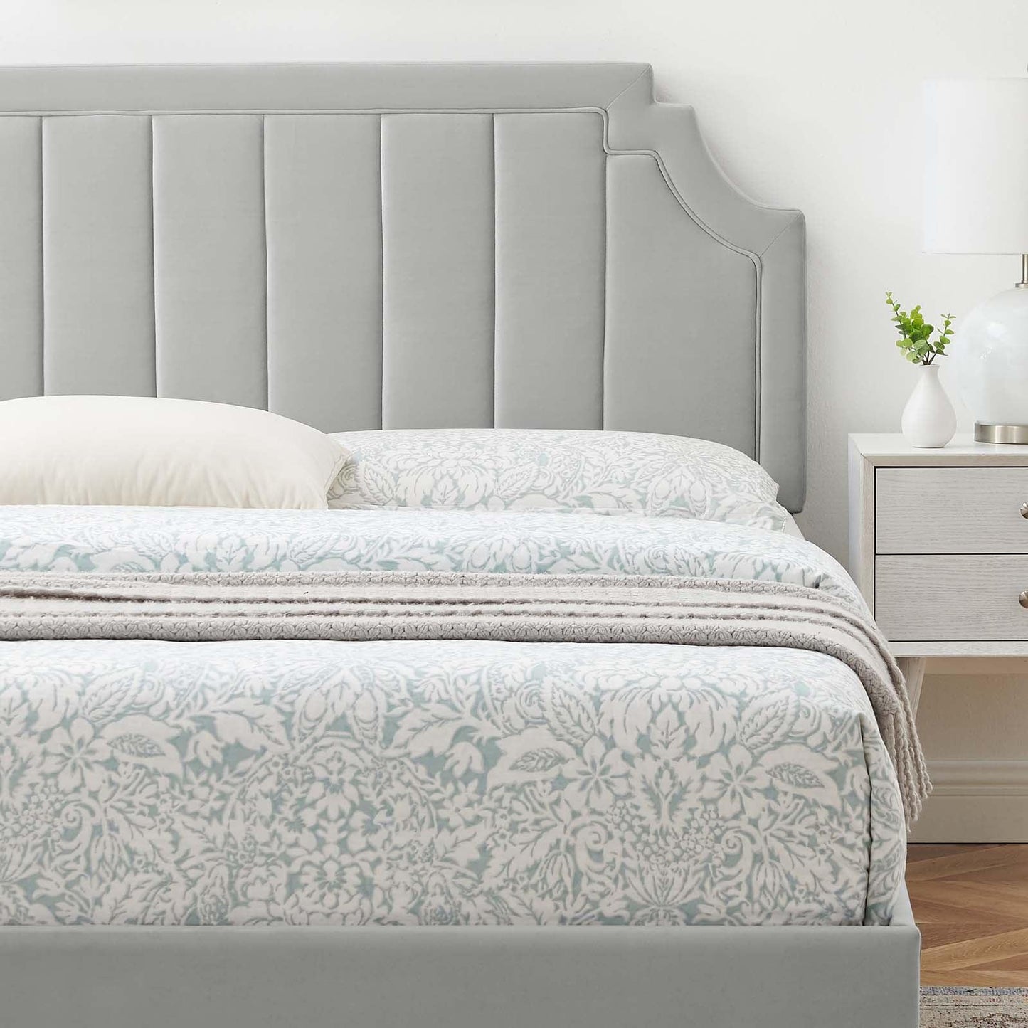 Sienna Performance Velvet Queen Platform Bed, MOD-6714 FredCo