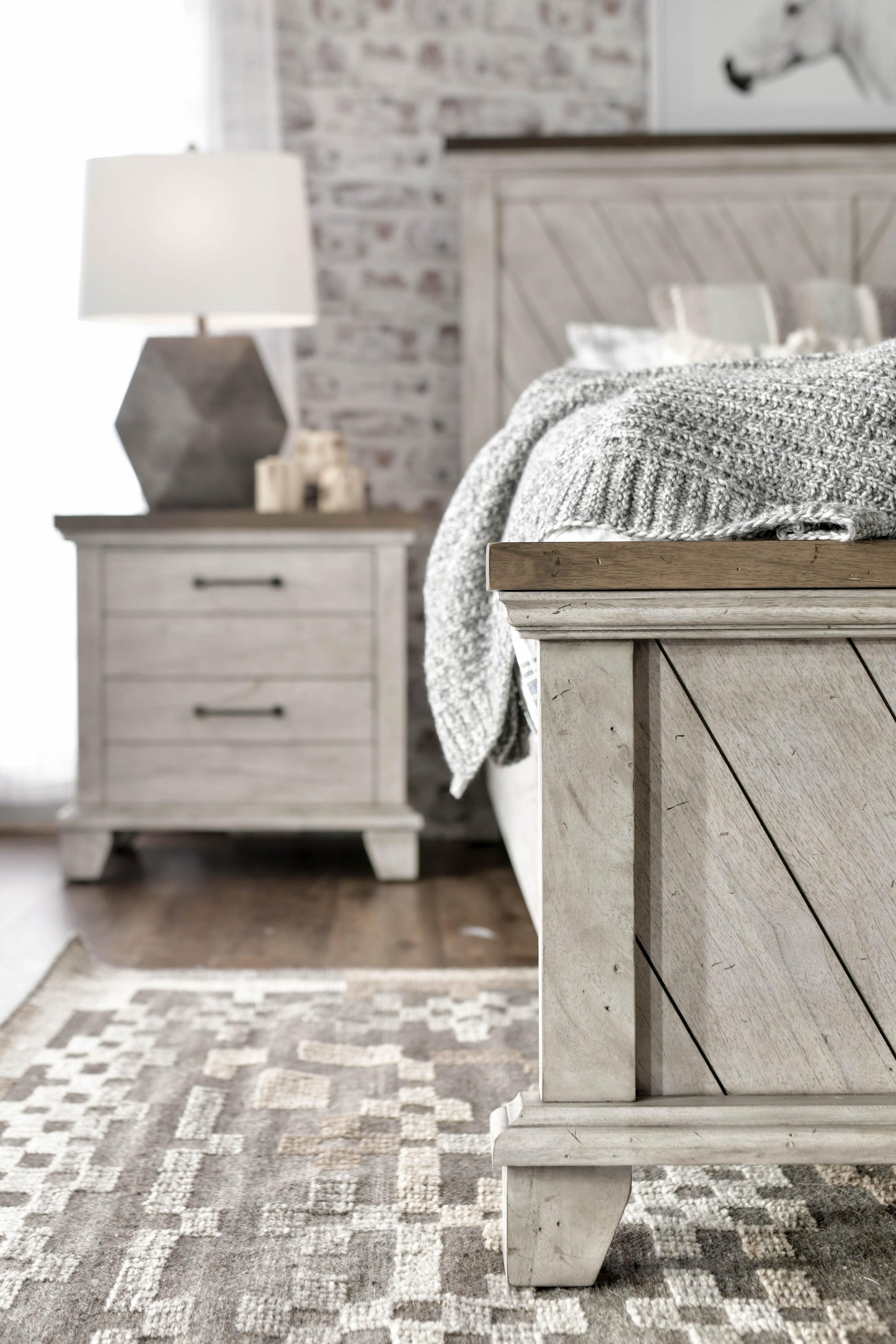Steve Silver Bear Creek - Queen Bed - Whitewashed Gray BC900-QBED FredCo