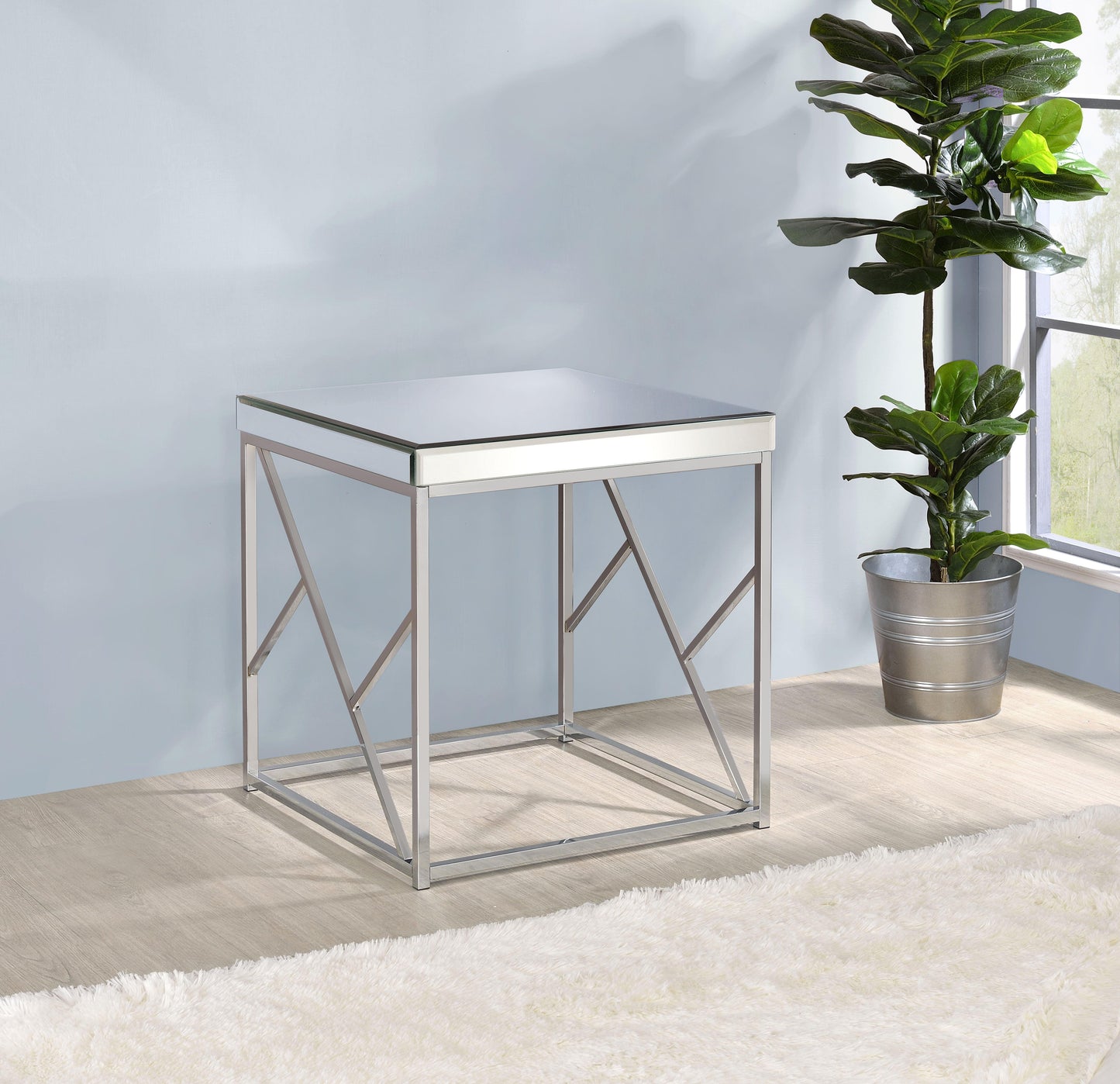Steve Silver Evelyn - Mirror Top End Table - Silver EV300E FredCo