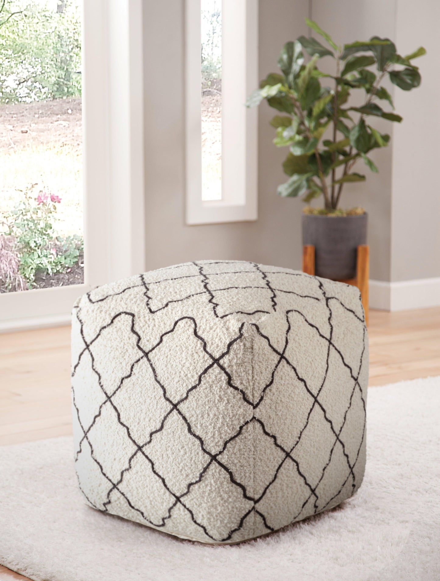Steve Silver Lattice - Square Pouf - Beige LT180P FredCo