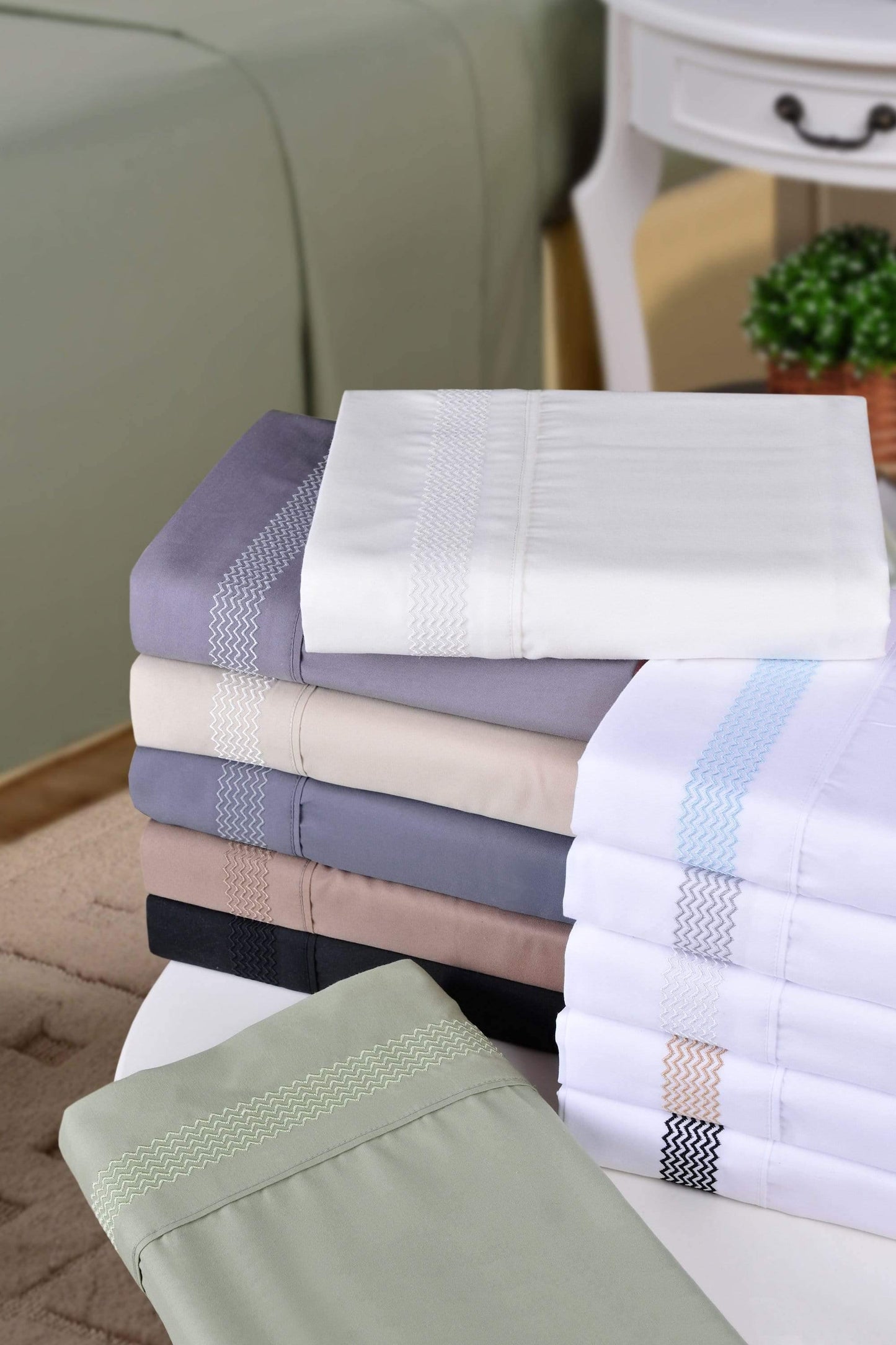 3000 Series Wrinkle Resistant Peaks Pillowcase Set FredCo
