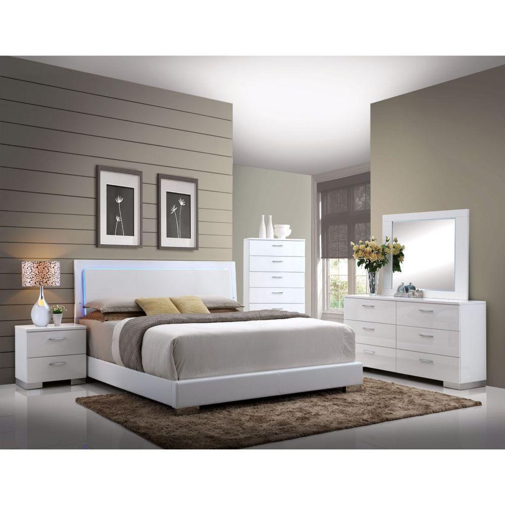 ACME Lorimar Queen Bed (HB w/LED), White PU & Chrome Leg 22640Q FredCo