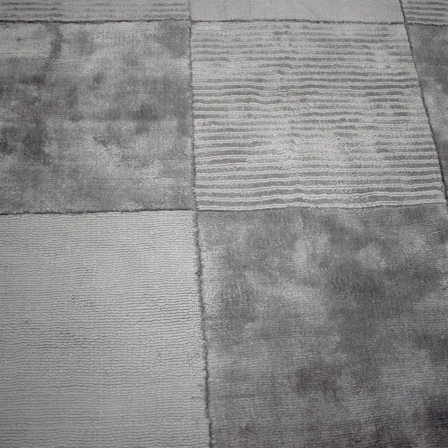 Checkered Modern Hand-Woven Viscose Rug FredCo