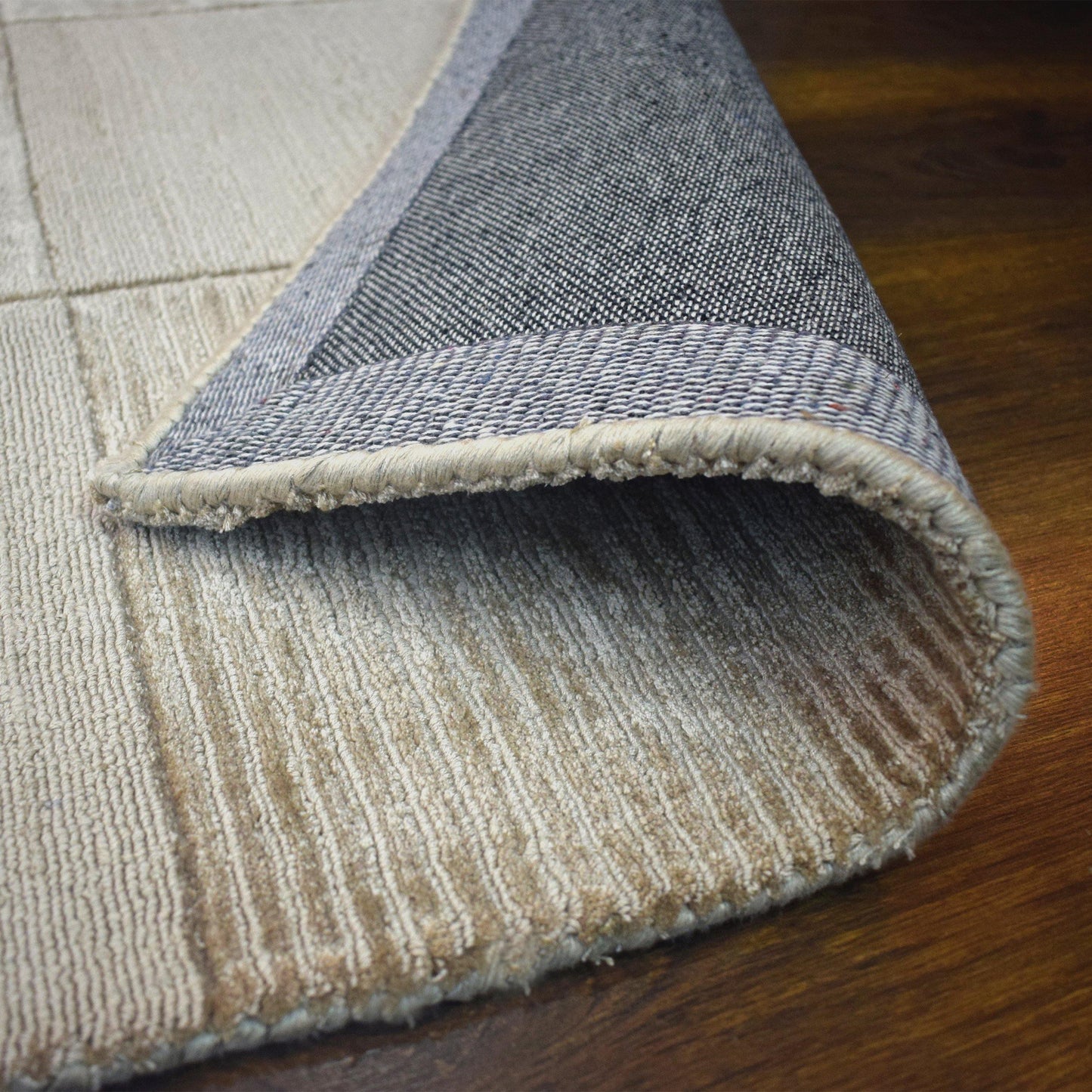 Checkered Modern Hand-Woven Viscose Rug FredCo