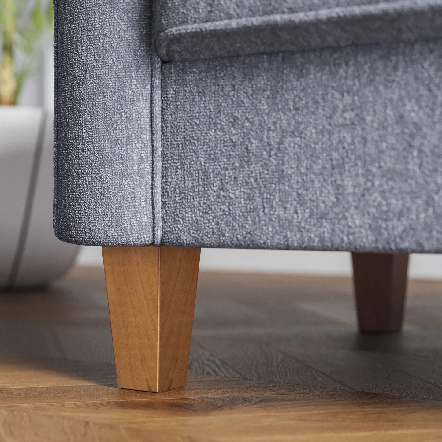 Classic Sofa with Solid Wood Frame FredCo
