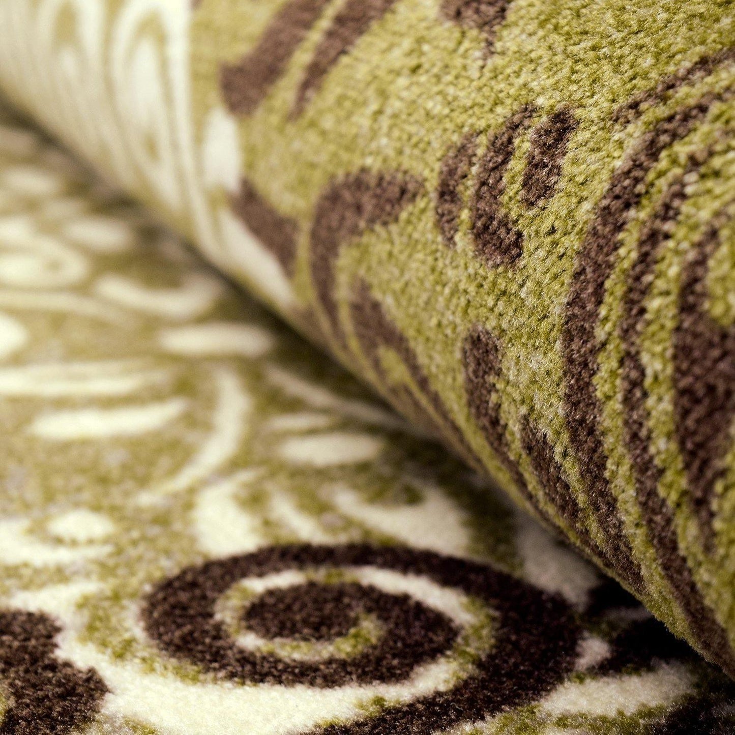 Hedena Non-Slip Foldable Modern Baroque Medallion Rug FredCo