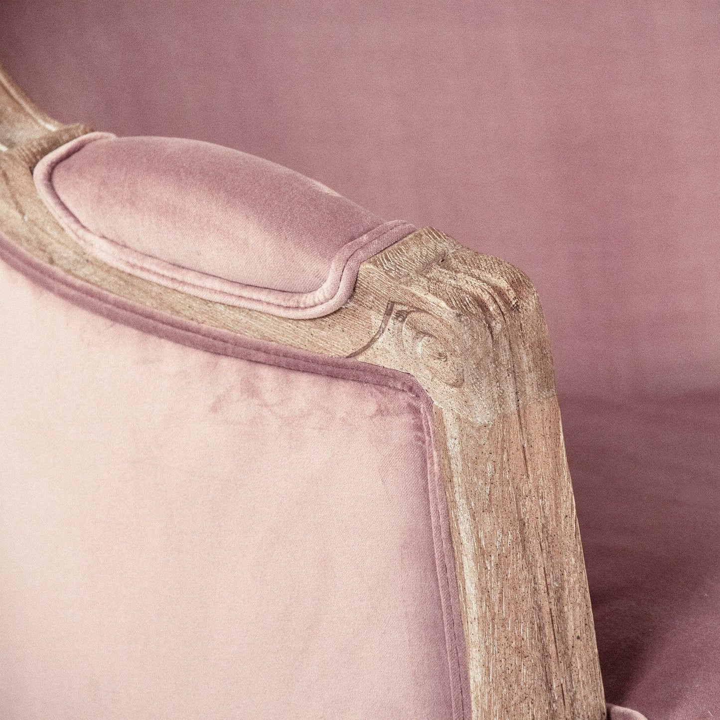 Maison Love Chair CFH007-1 E272 V004 FredCo