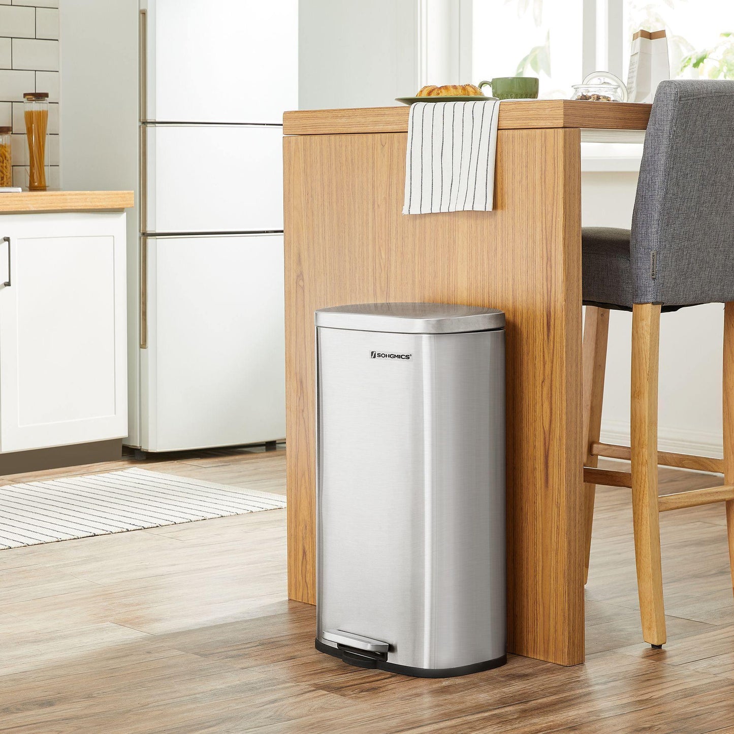 Silver Step-Open Trash Can with Plastic Inner Bucket FredCo