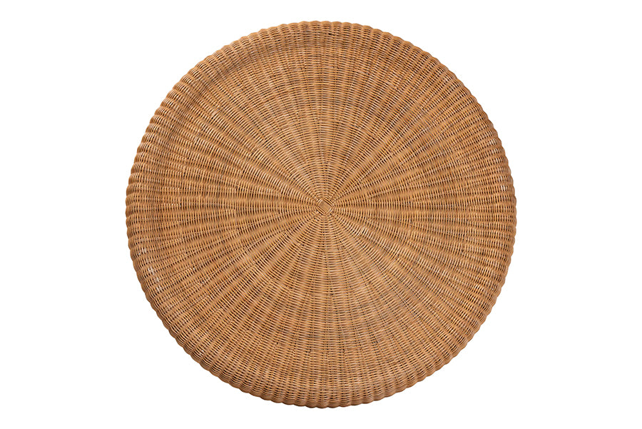 bali & pari Avalon Natural Rattan Round Coffee Table with Scalloped Pedestal Base – Coastal Boho Wicker Accent Table for Living Room or Sunroom