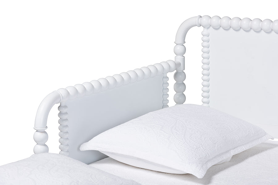 Baxton Studio Lucera Bobbin Twin-To-King Expandable Daybed - Wood Bed Frame with Turned Spindle Detailing, Classic Style Sofa Bed for Bedroom or Guest Room, White