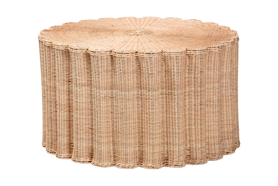 bali & pari Kensley Natural Rattan Coffee Table - Handwoven Wicker Round Accent Table with Scalloped Silhouette, Boho Coastal Style Decor for Living Rooms or Lounges