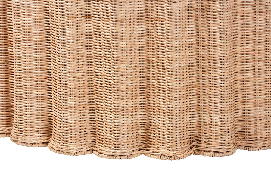 bali & pari Kensley Natural Rattan Coffee Table - Handwoven Wicker Round Accent Table with Scalloped Silhouette, Boho Coastal Style Decor for Living Rooms or Lounges