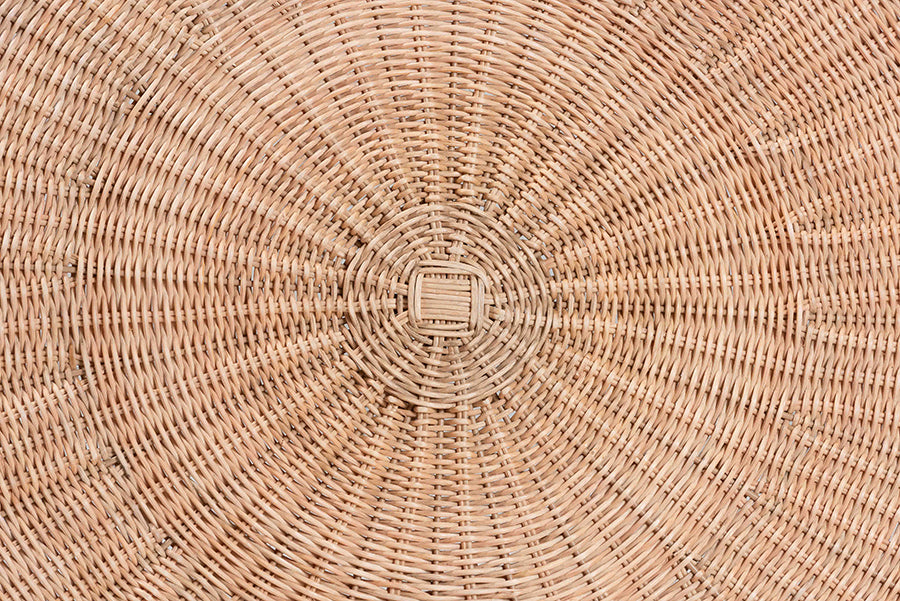 bali & pari Kensley Natural Rattan Coffee Table - Handwoven Wicker Round Accent Table with Scalloped Silhouette, Boho Coastal Style Decor for Living Rooms or Lounges