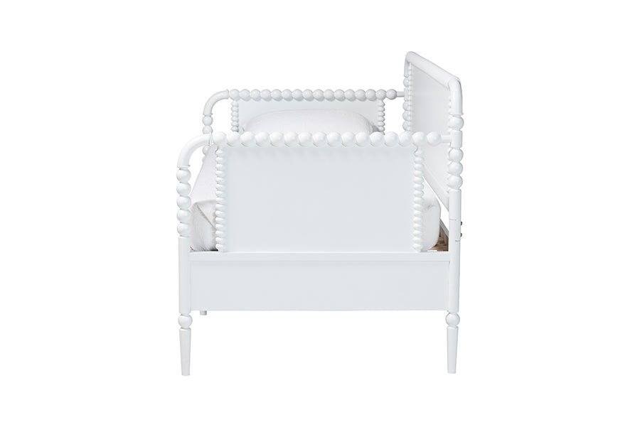 Baxton Studio Lucera 3-Drawer Daybed with Bobbin Frame, Full, White