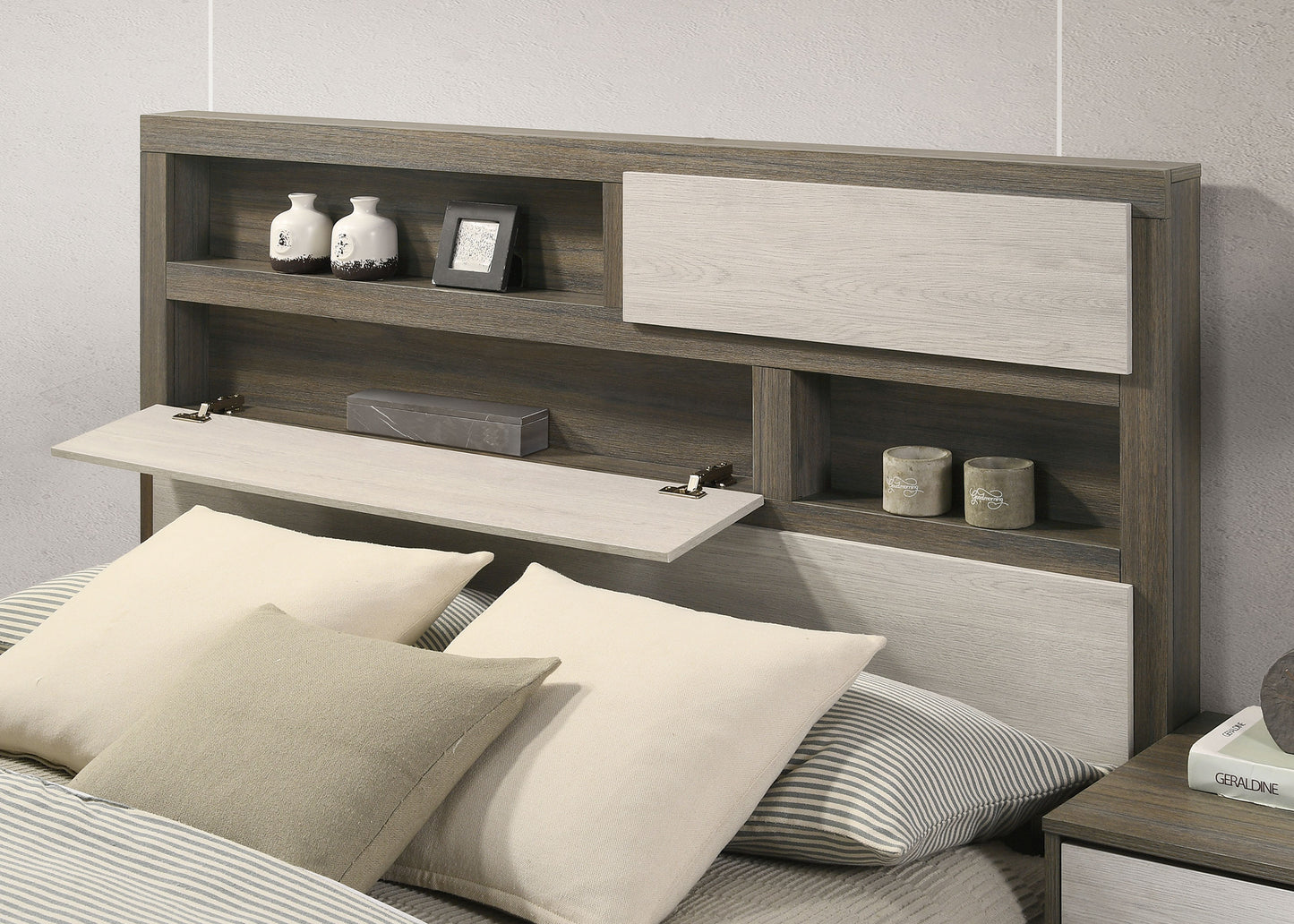 Fenwick 5-piece Eastern King Bedroom Set Grey Oak