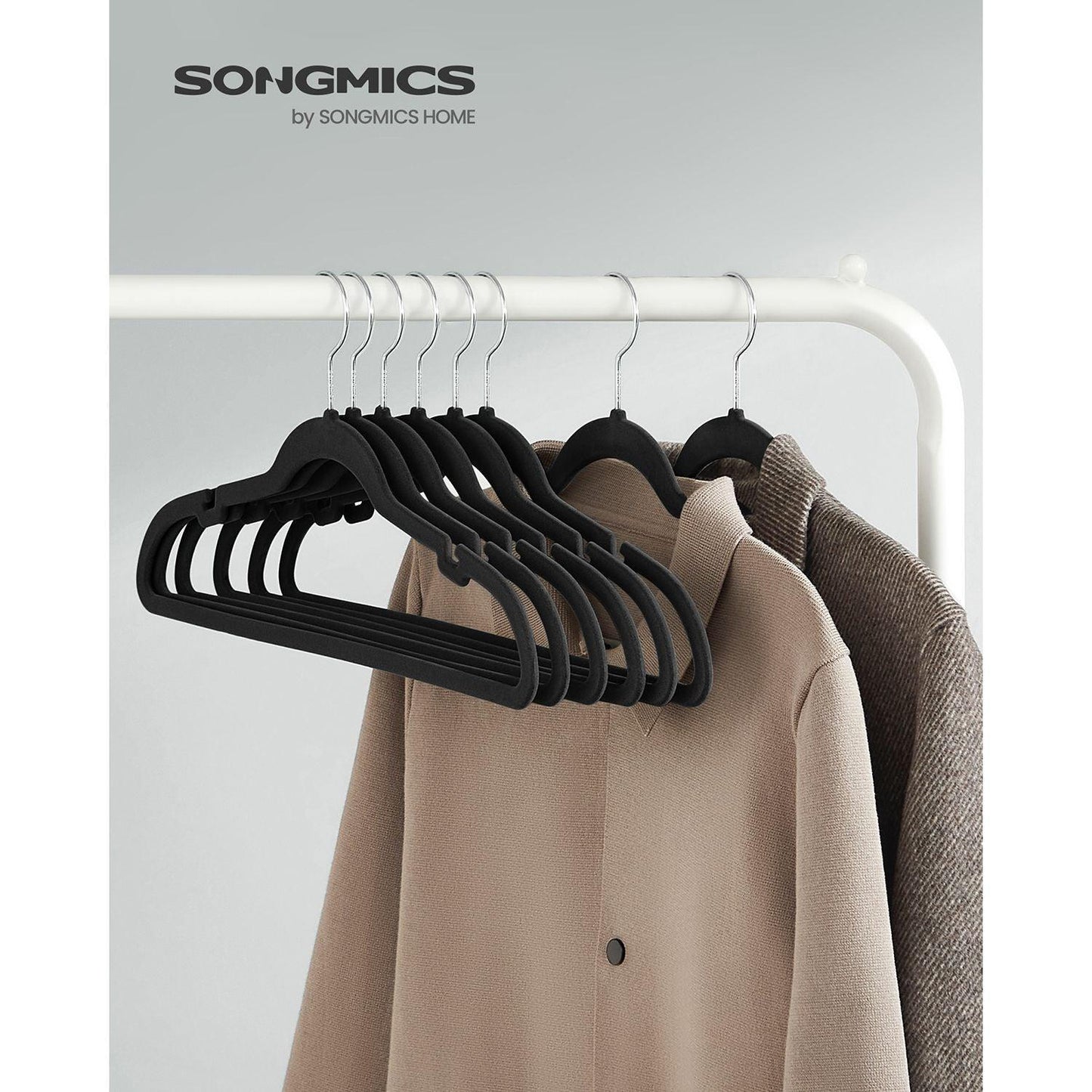 50-Pack Velvet Hangers Black FredCo
