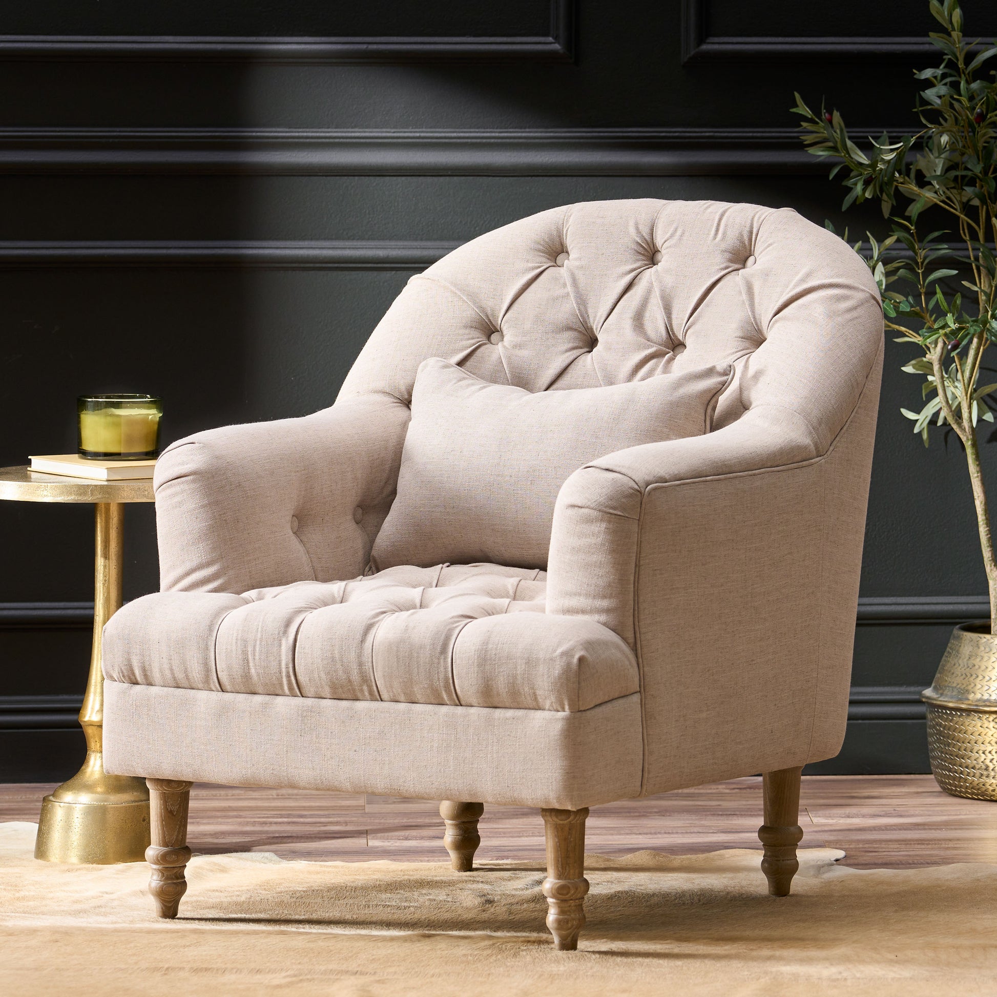 ANATASIA TUFTED CHAIR FredCo
