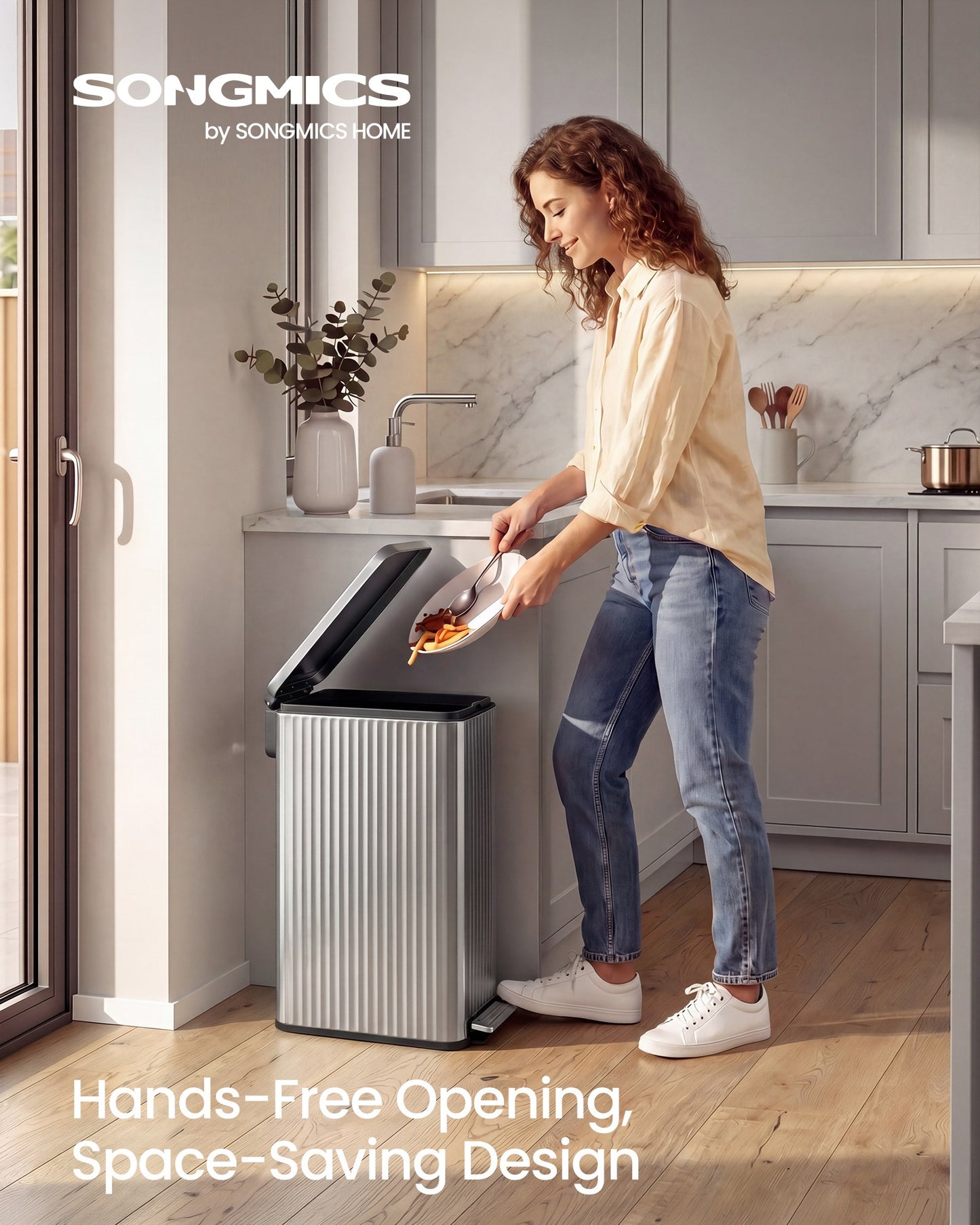 SONGMICS Slim Stainless Steel Trash Can with Lid – Metallic Silver