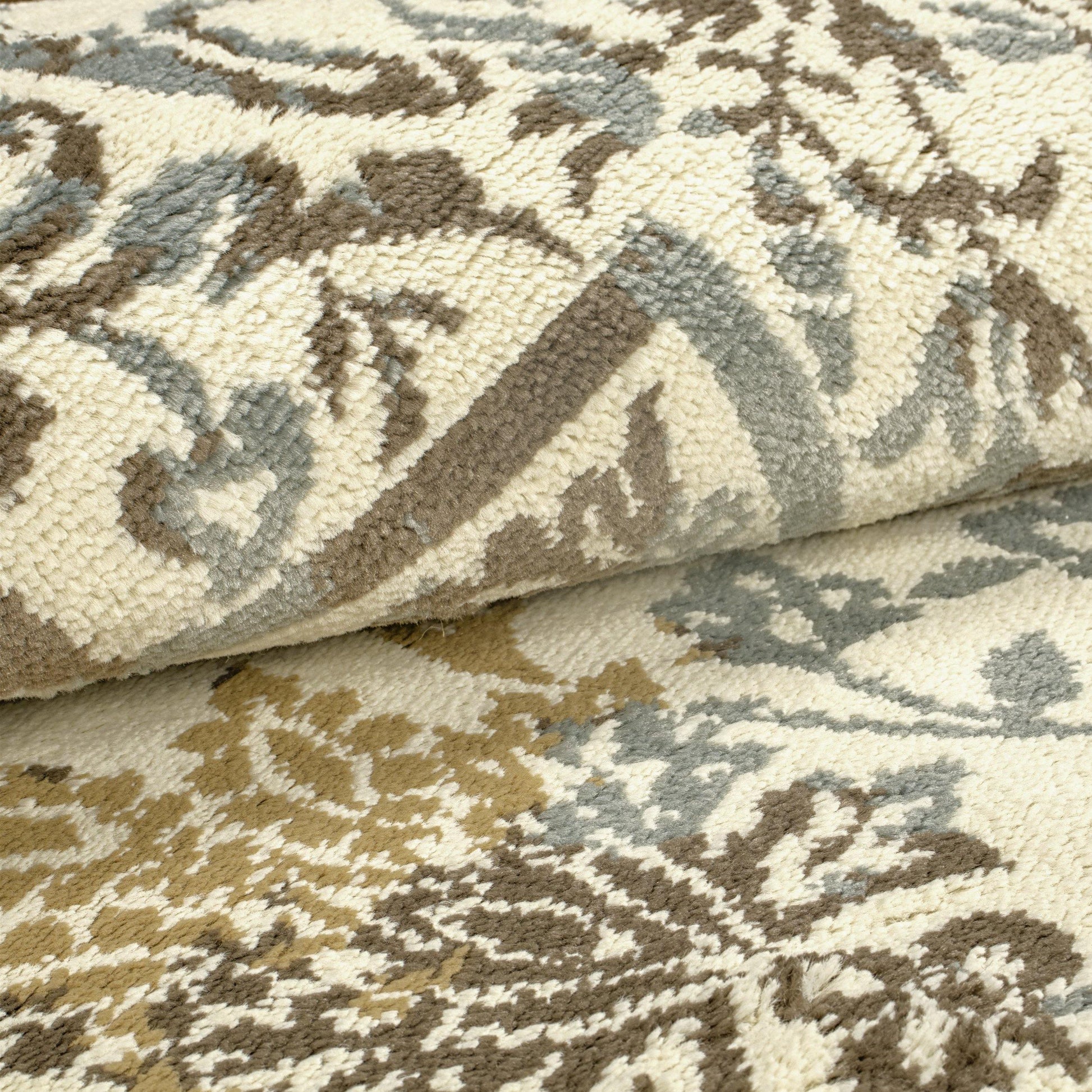 Ariza Oriental Traditional Floral Rug FredCo