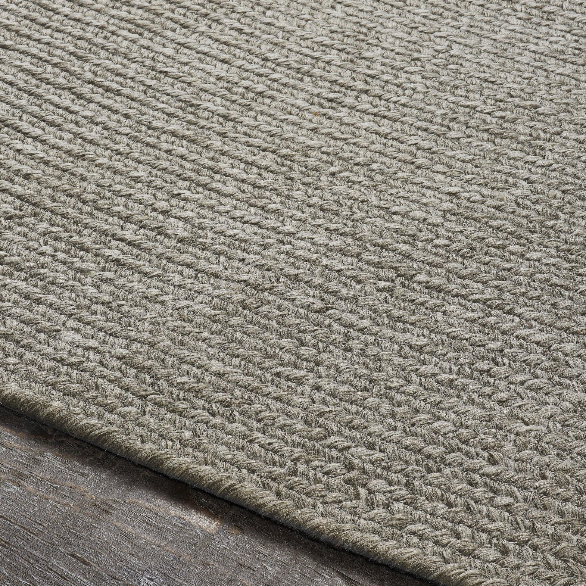 Braided Outdoor Reversible Solid Oval/Round Rug FredCo