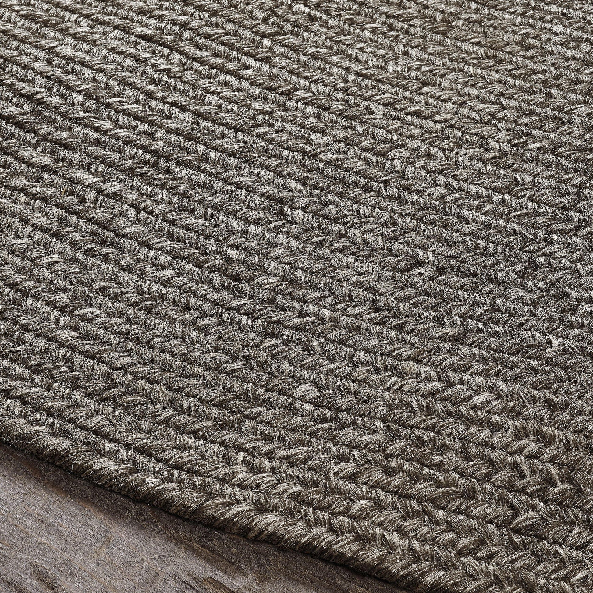 Braided Outdoor Reversible Solid Oval/Round Rug FredCo