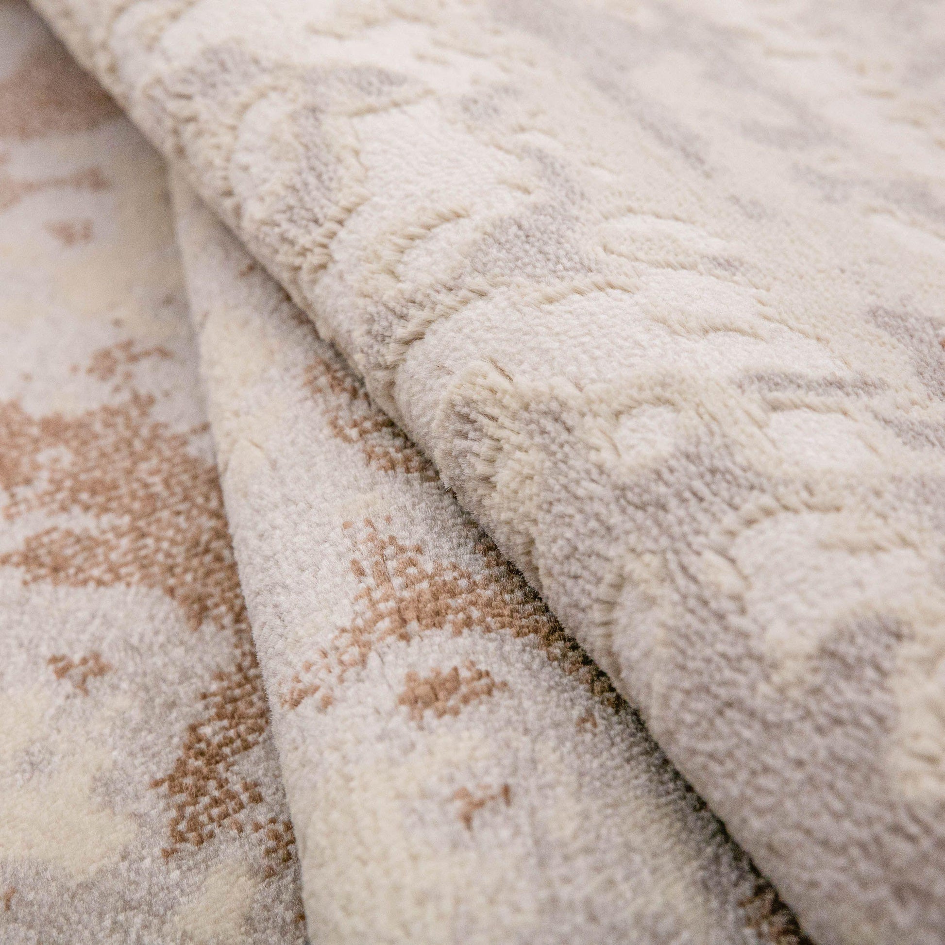 Briony Modern Floral Rug FredCo