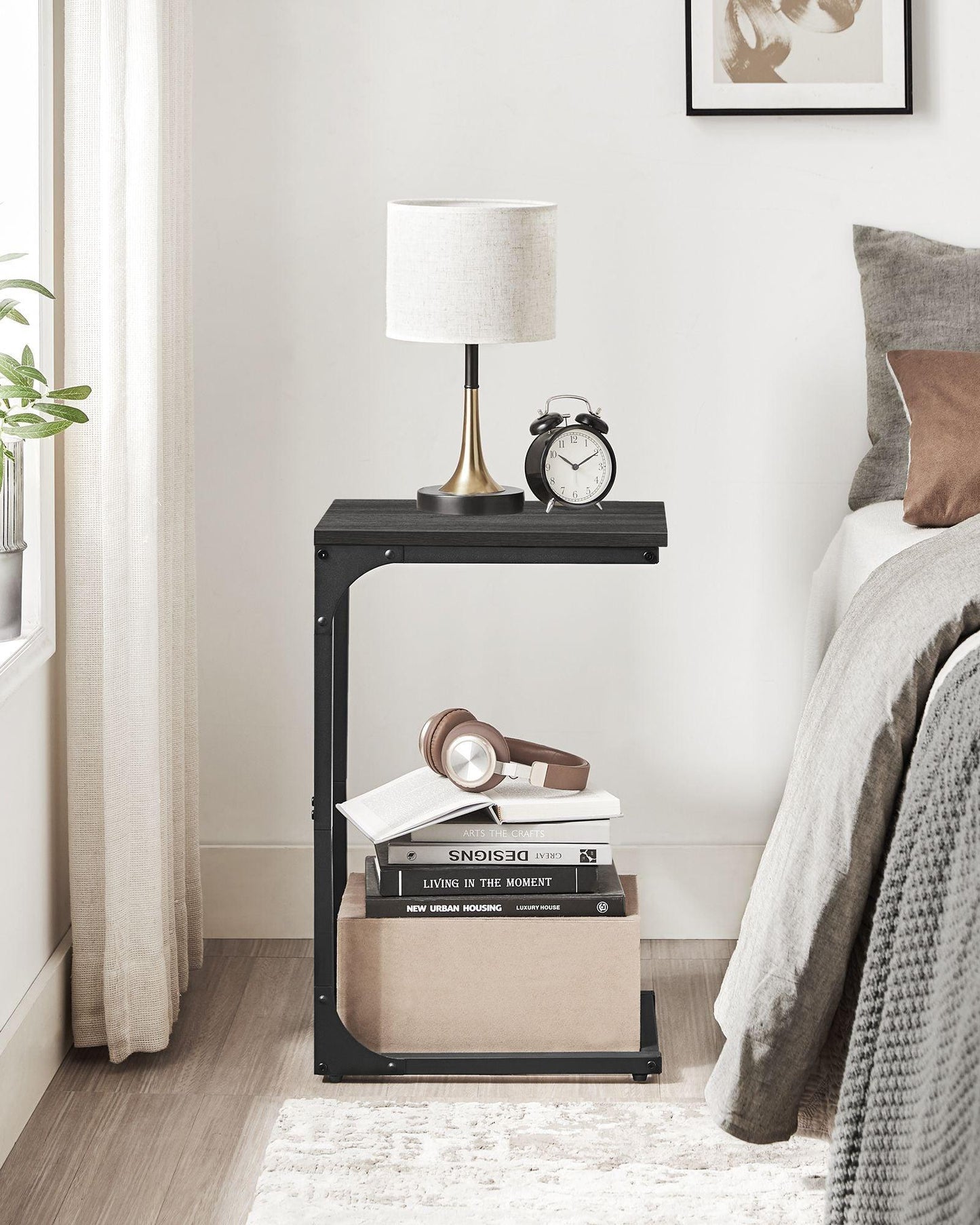 C-Shaped End Table, Small Side Table for Couch, Sofa Table with Metal Frame for Living Room, Bedroom, Bedside, Ebonized Oak and Black FredCo