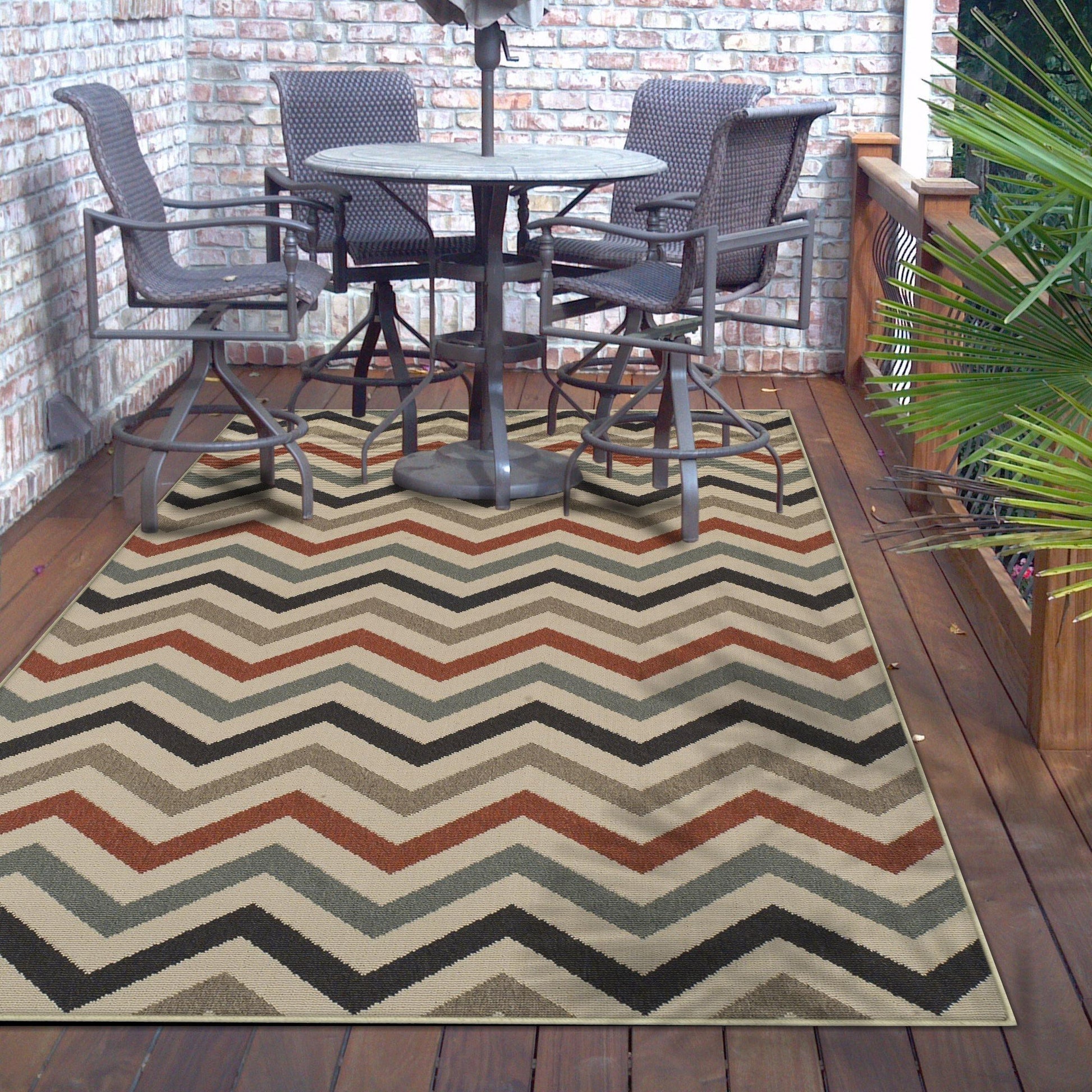 Chevron Indoor/Outdoor Modern Geometric Weather-Resistant Rug FredCo