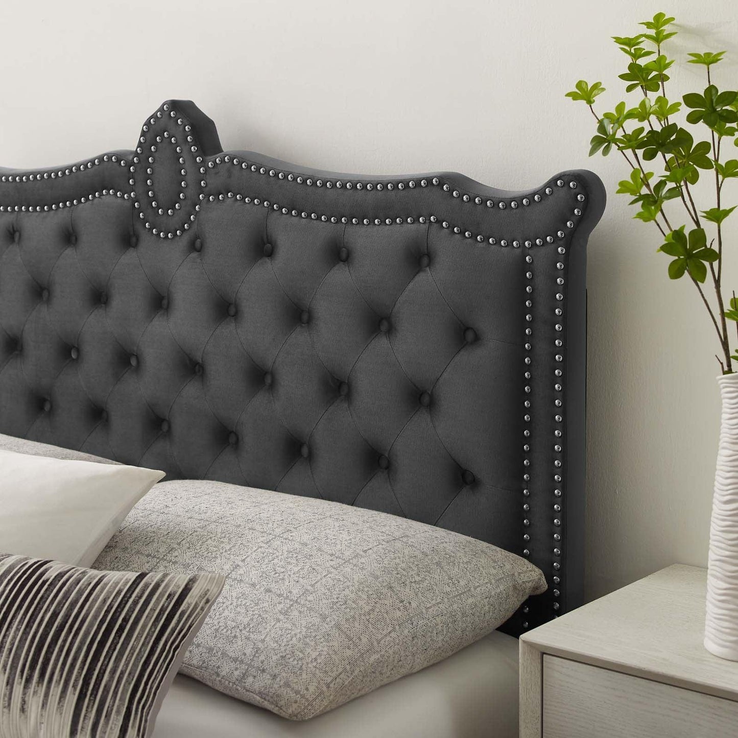 Clara Performance Velvet Queen Platform Bed, MOD-6594 FredCo