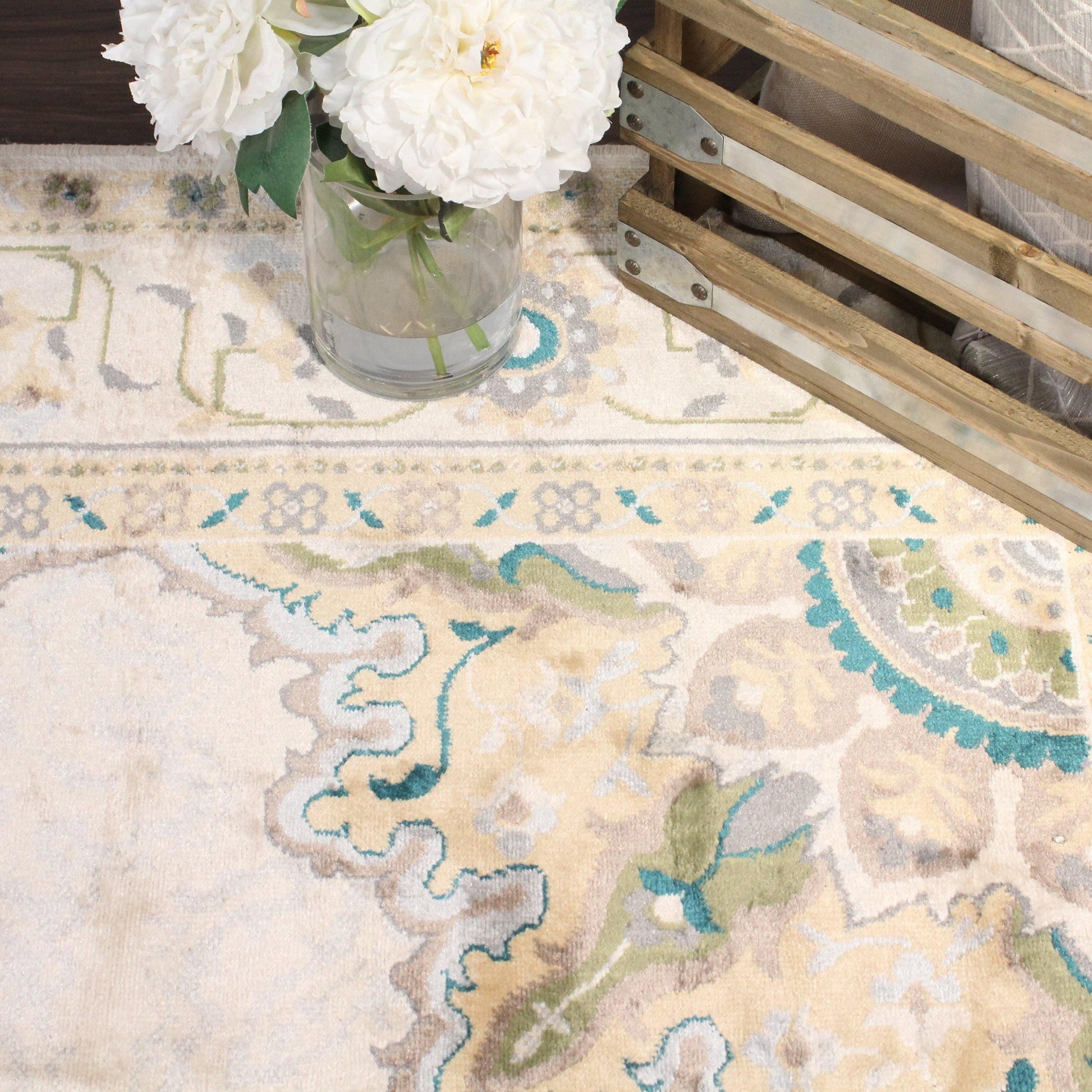 Edeline Medallion Oriental Indoor Area Rug by Superior FredCo