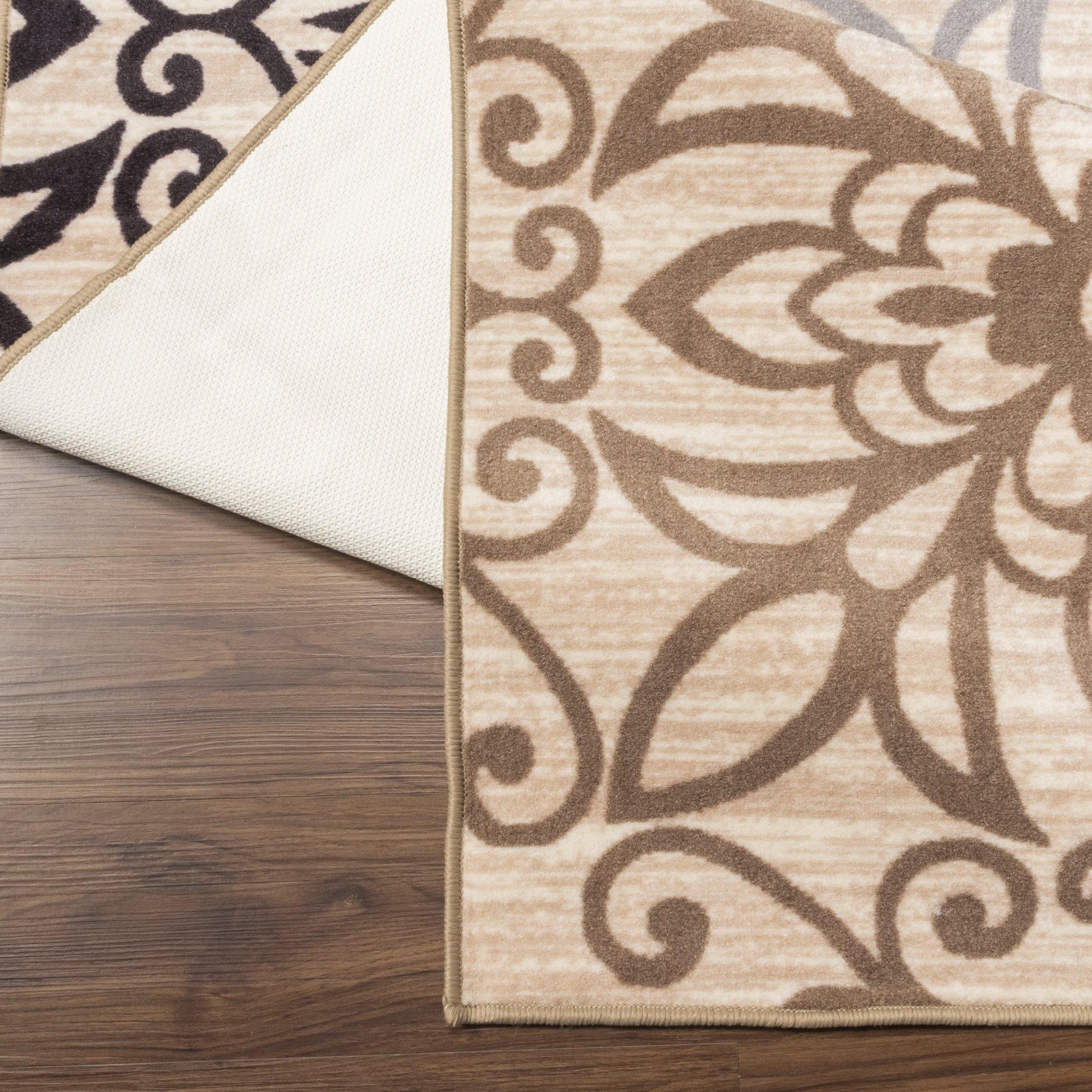 Leigh Non-Slip Foldable Floral Damask Rug FredCo