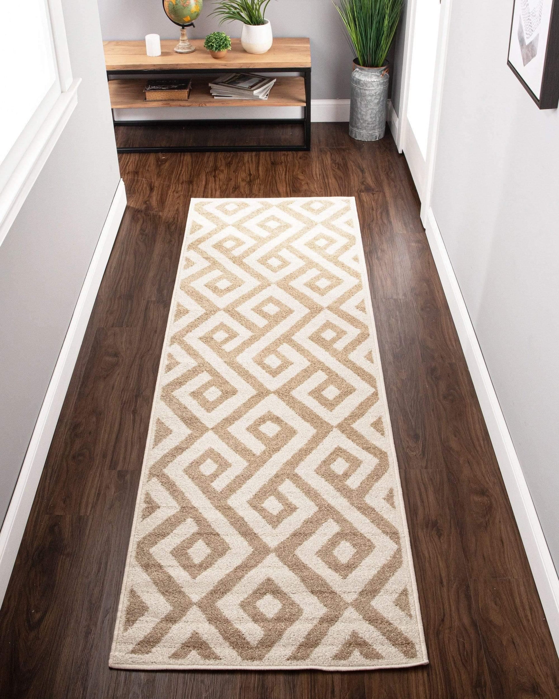 Saxton Traditional Geometric Rug FredCo