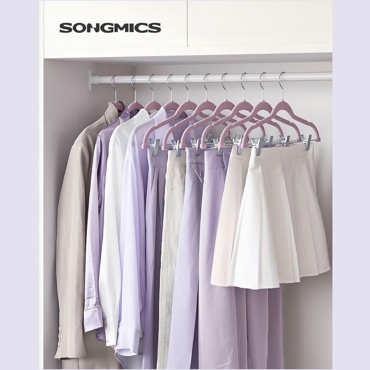 Set of 30 Velvet Hangers with Clips Pale Purple FredCo