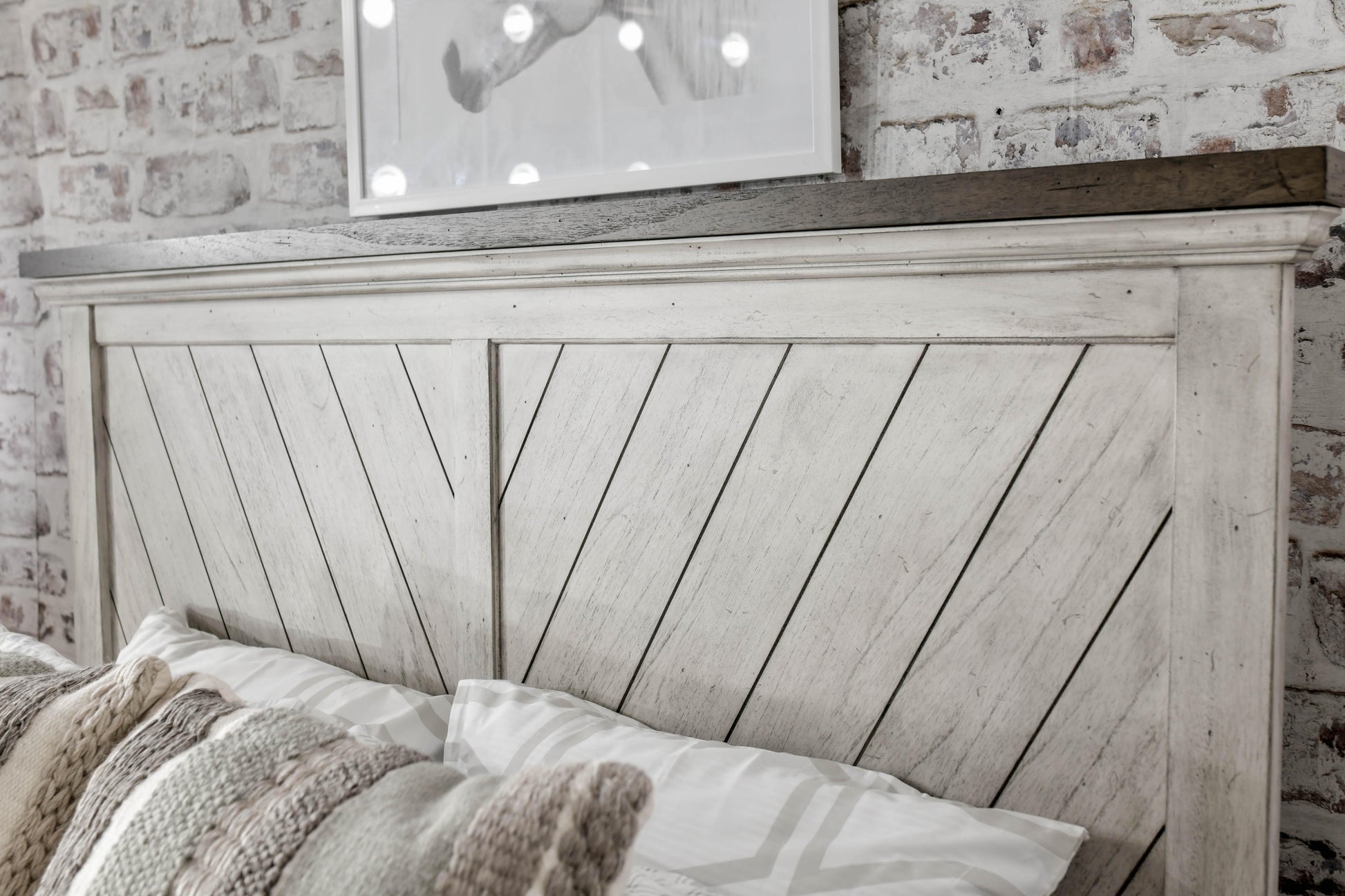 Steve Silver Bear Creek - Queen Bed - Whitewashed Gray BC900-QBED FredCo