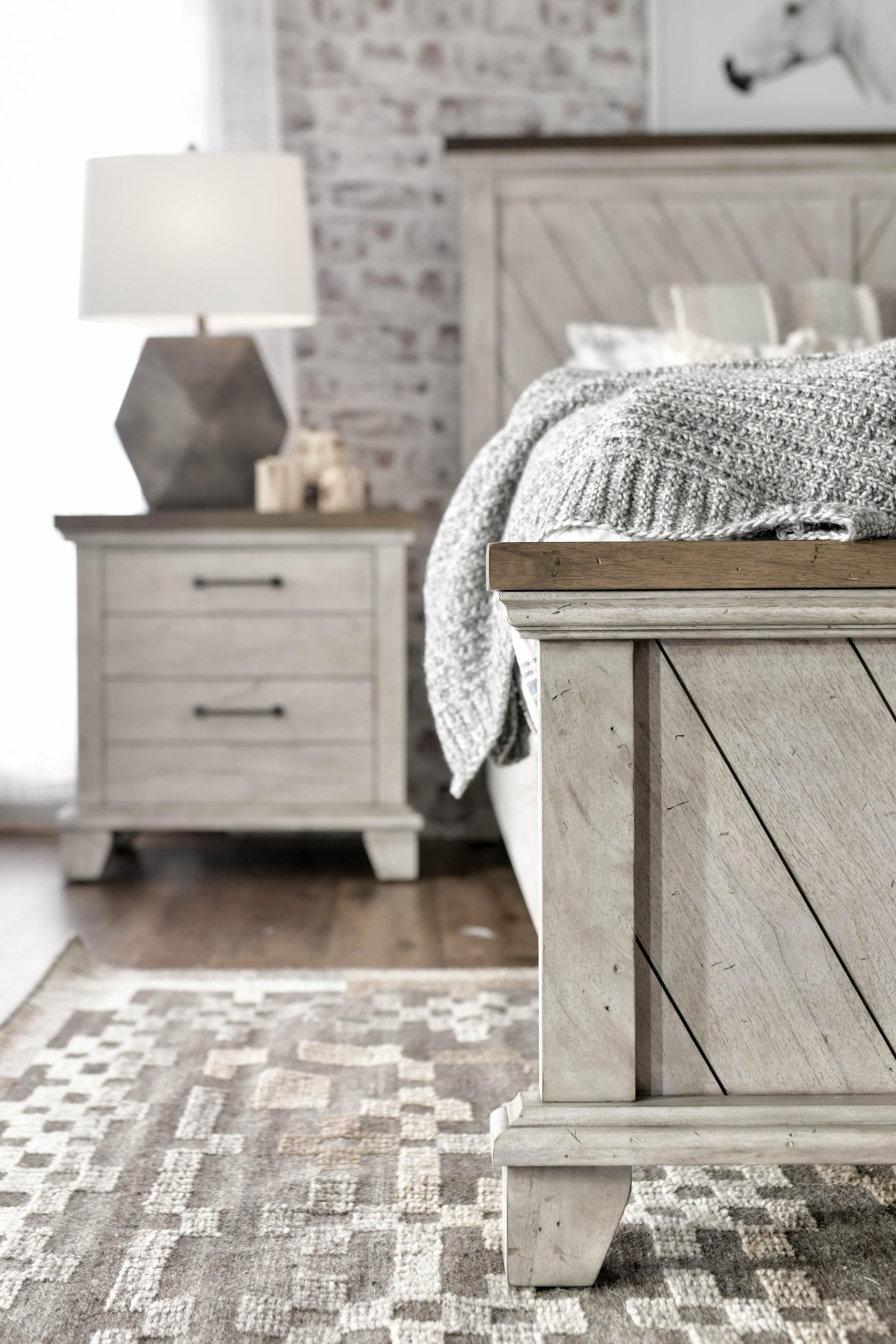 Steve Silver Bear Creek - Queen Bed - Whitewashed Gray BC900-QBED FredCo