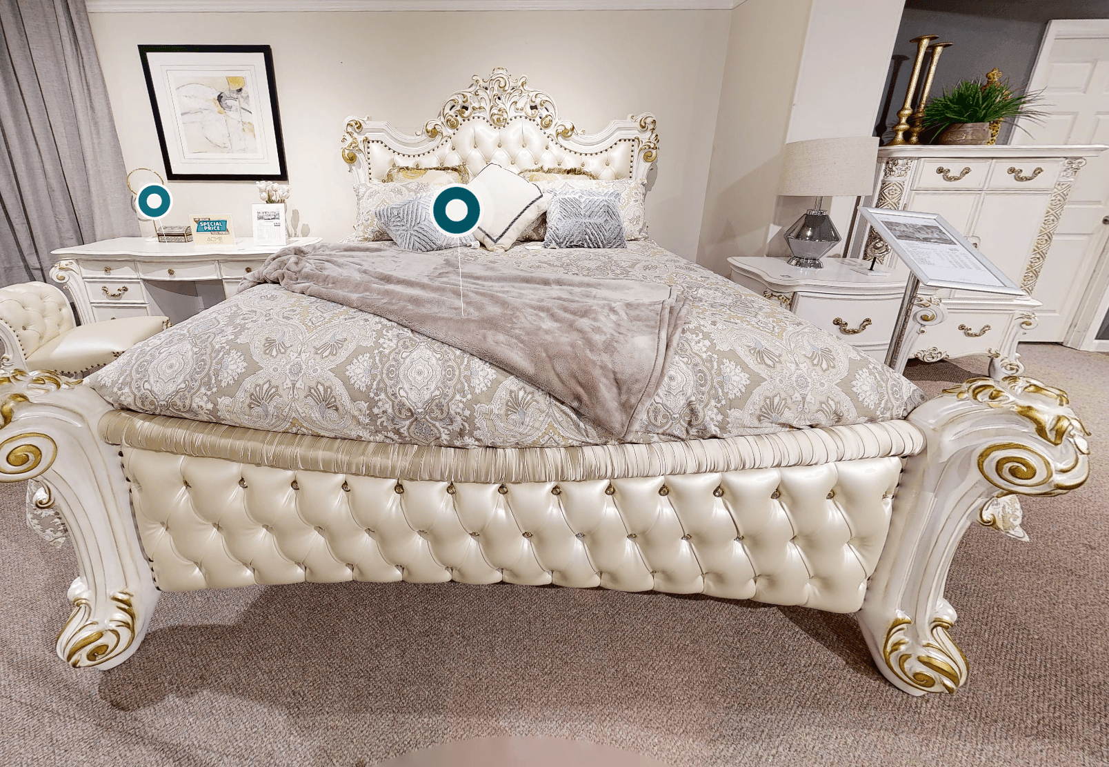 ACME Vendom Queen Bed, PU & Antique Pearl Finish FredCo